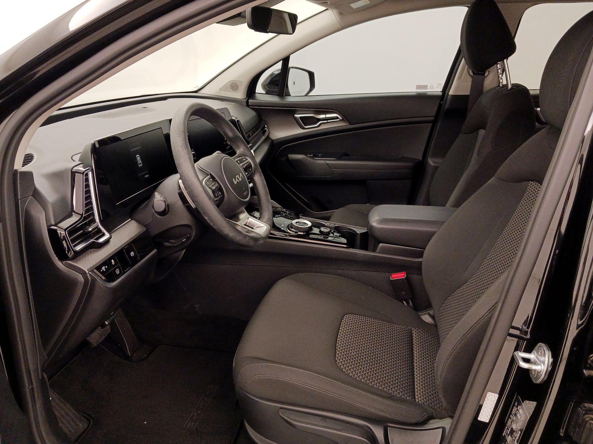 Thumbnail: 2023 Kia Sportage - 11