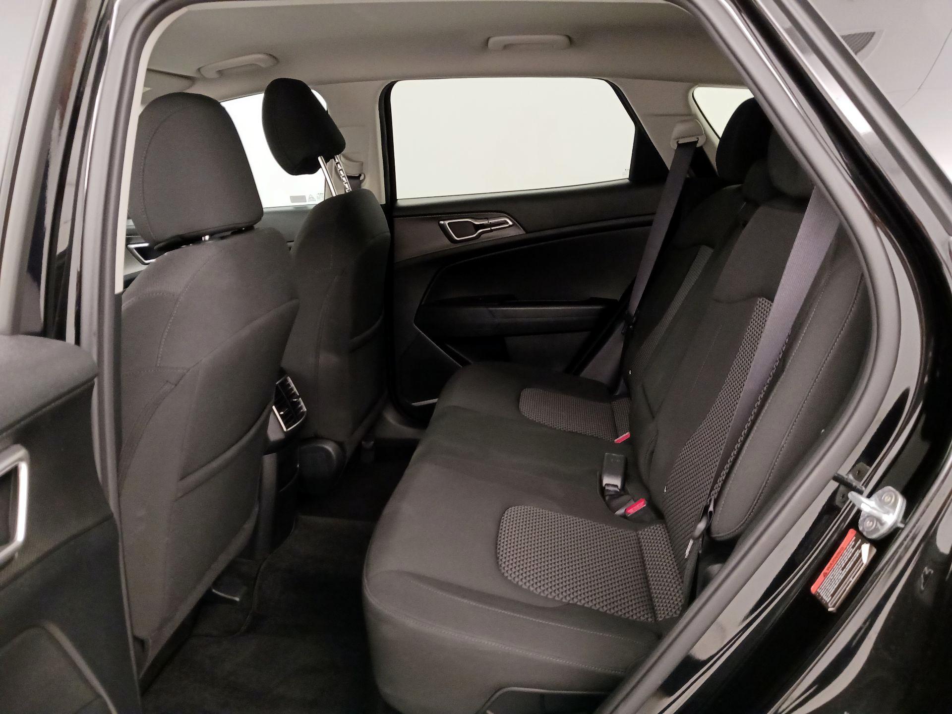 Thumbnail: 2023 Kia Sportage - 19