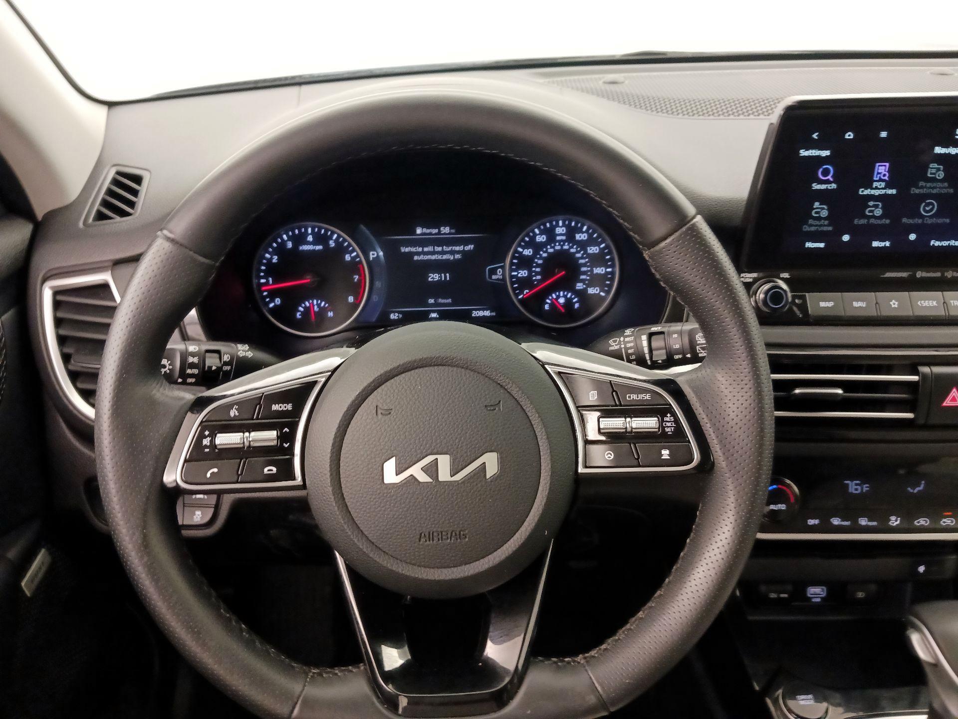 Thumbnail: 2023 Kia Seltos - 10