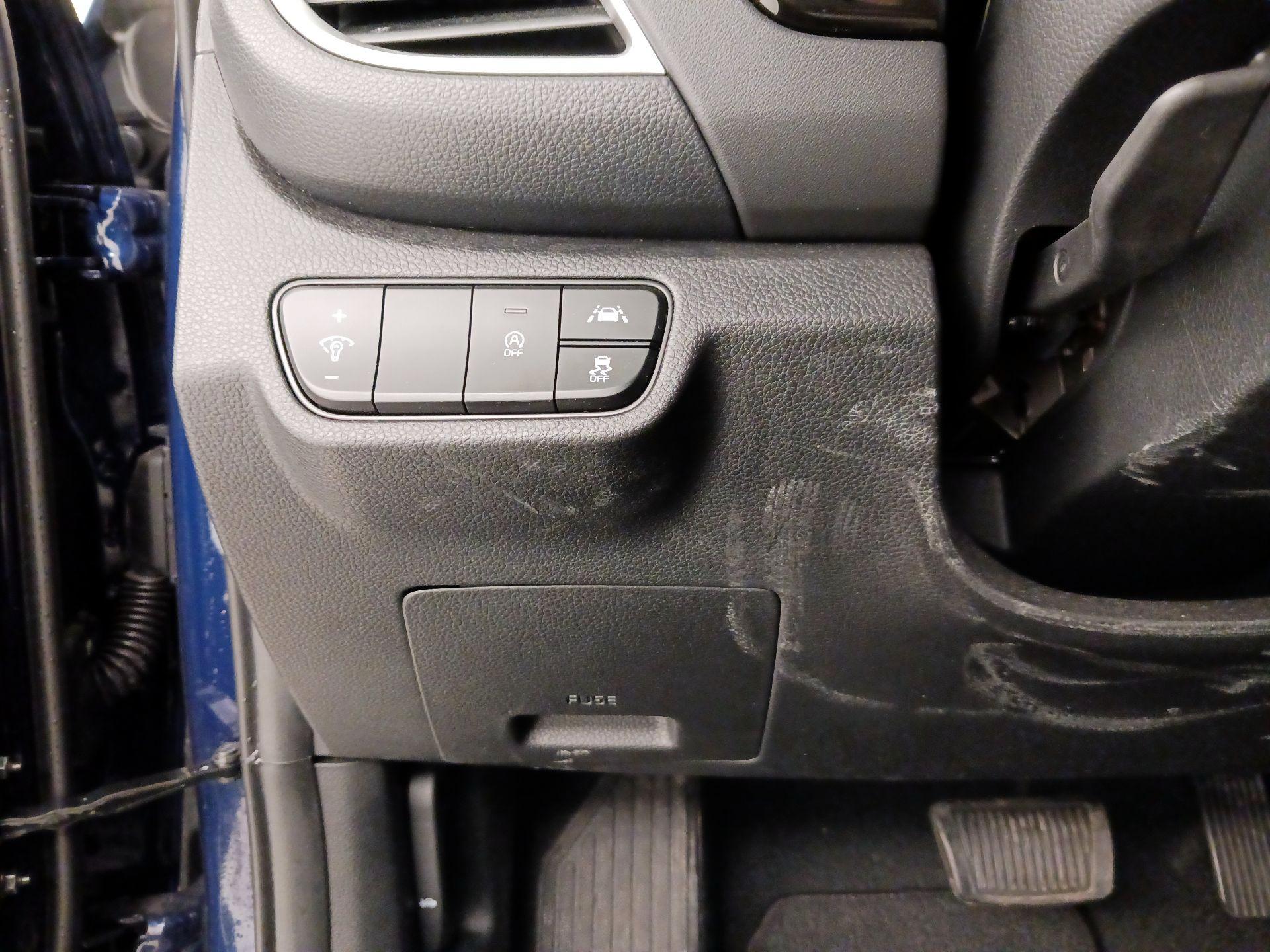 Thumbnail: 2023 Kia Seltos - 13