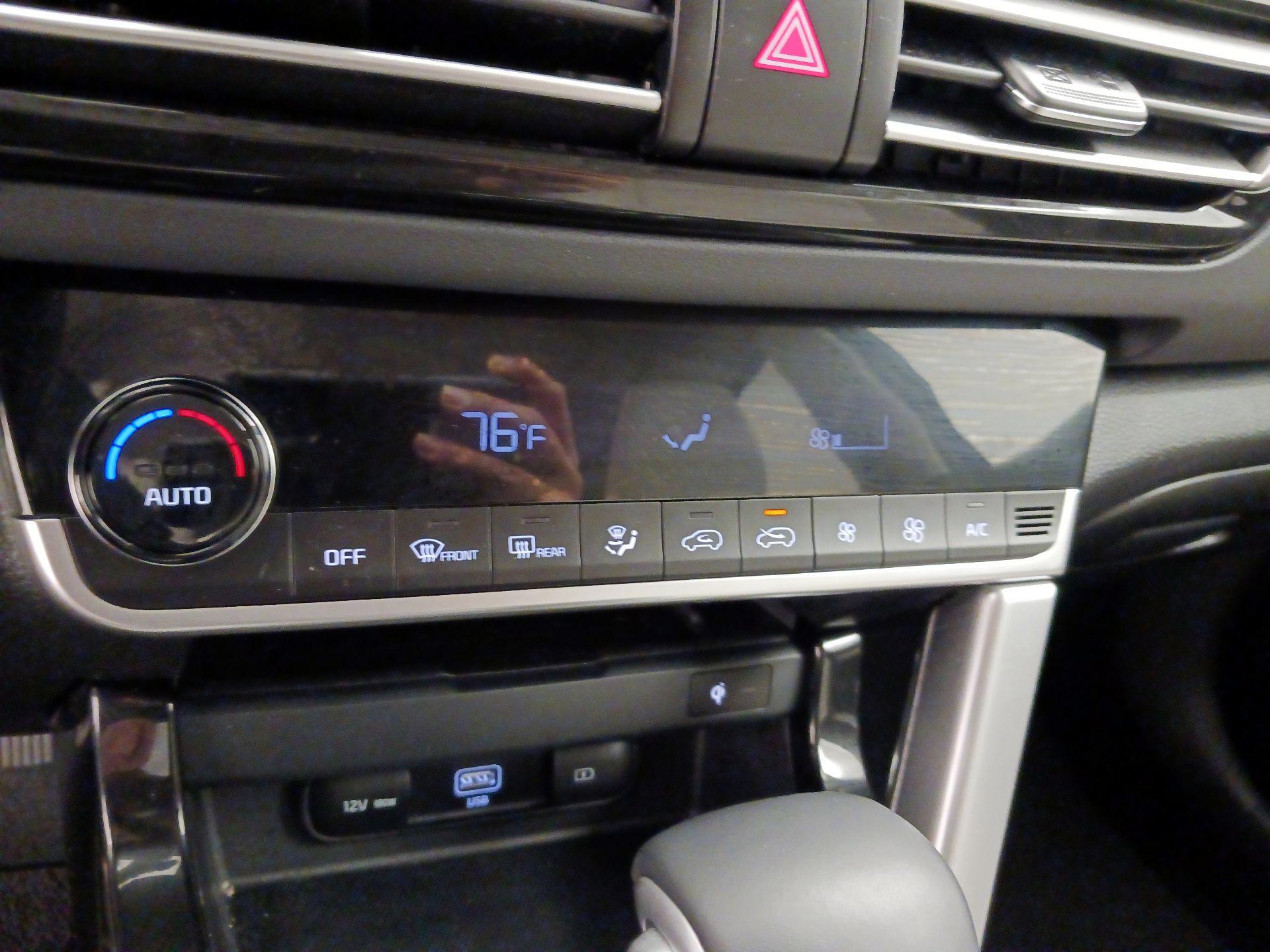 Thumbnail: 2023 Kia Seltos - 17