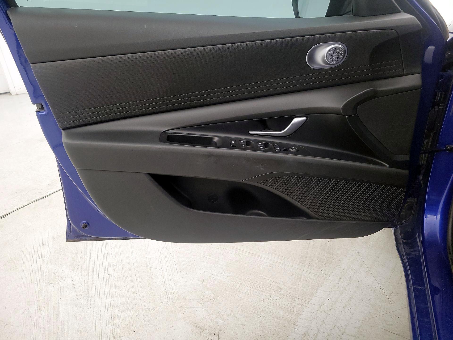 Thumbnail: 2023 Hyundai Elantra - 12