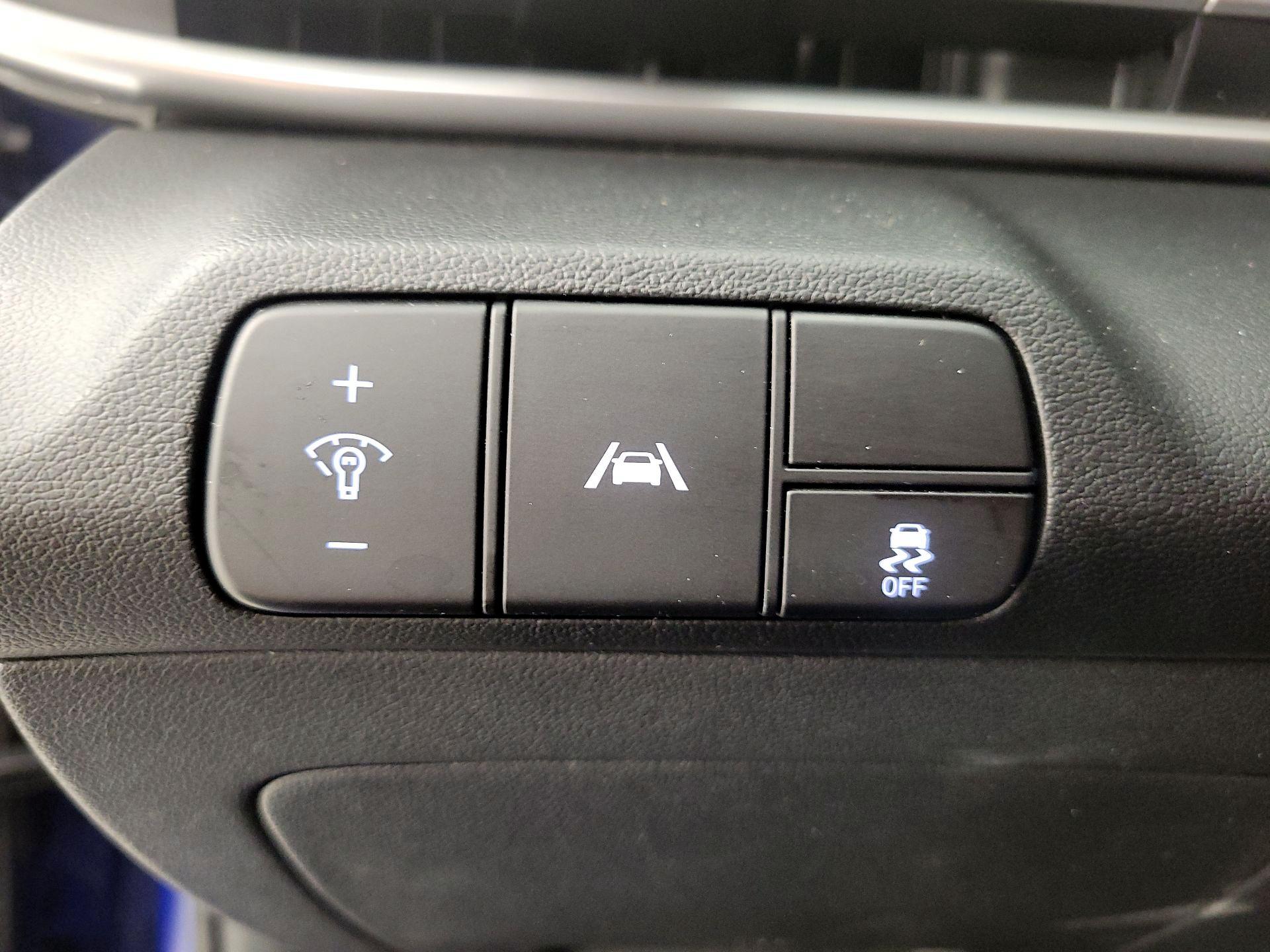 Thumbnail: 2023 Hyundai Elantra - 13