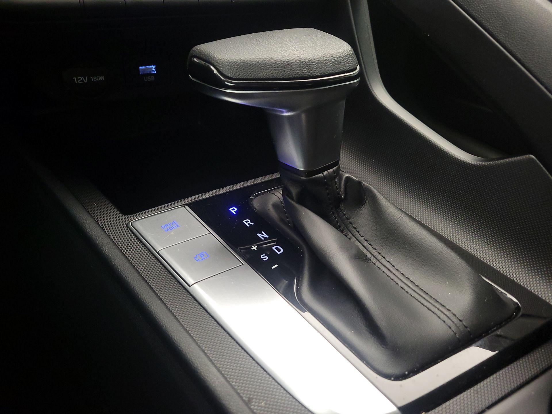 Thumbnail: 2023 Hyundai Elantra - 17