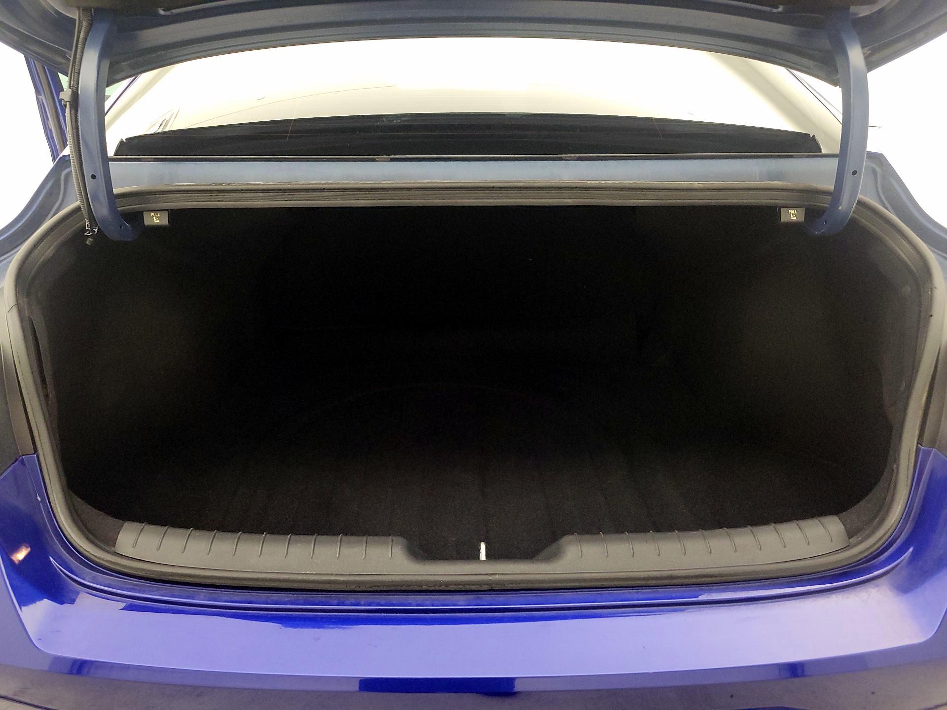 Thumbnail: 2023 Hyundai Elantra - 20