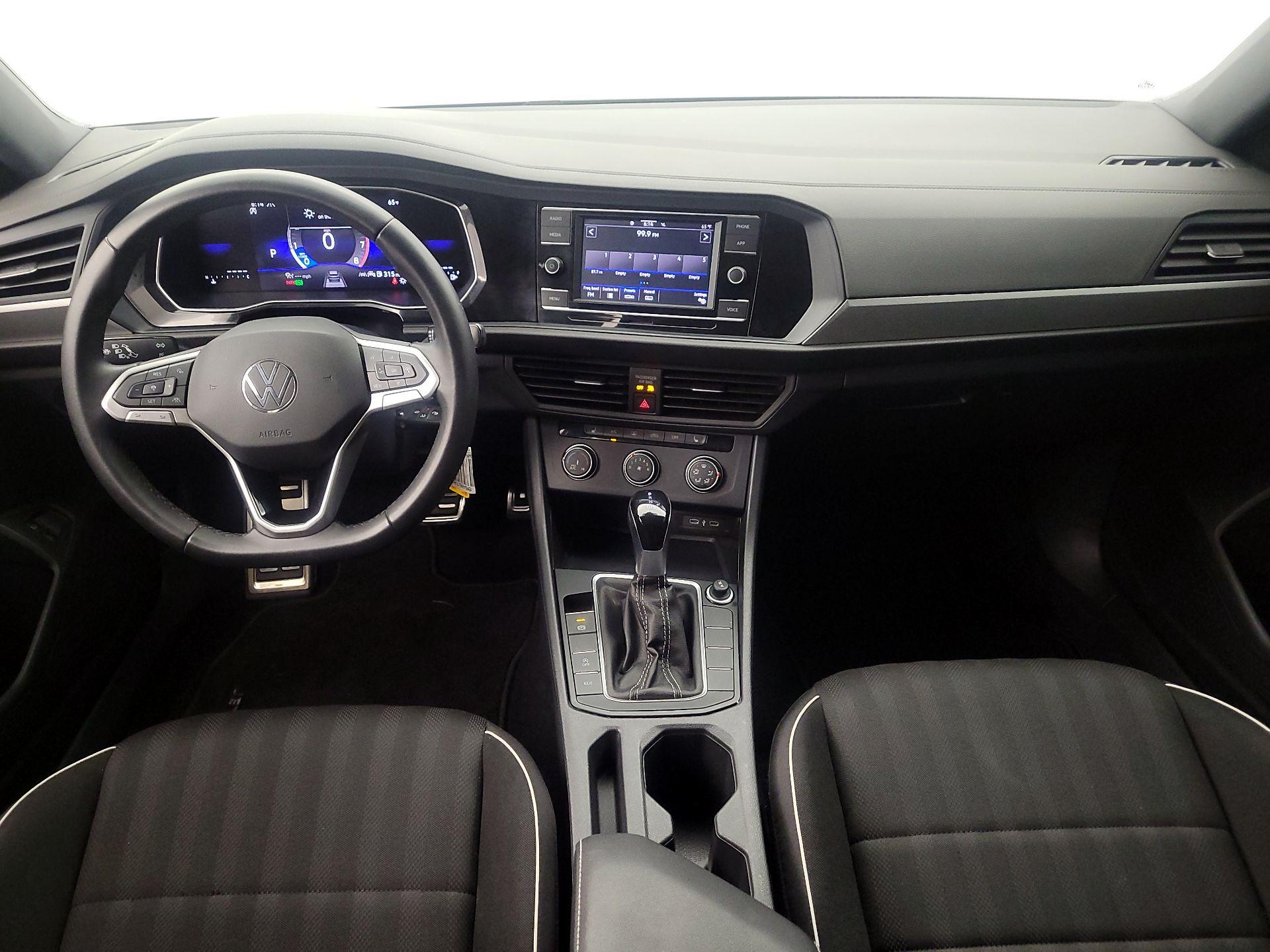 Thumbnail: 2024 Volkswagen Jetta - 9