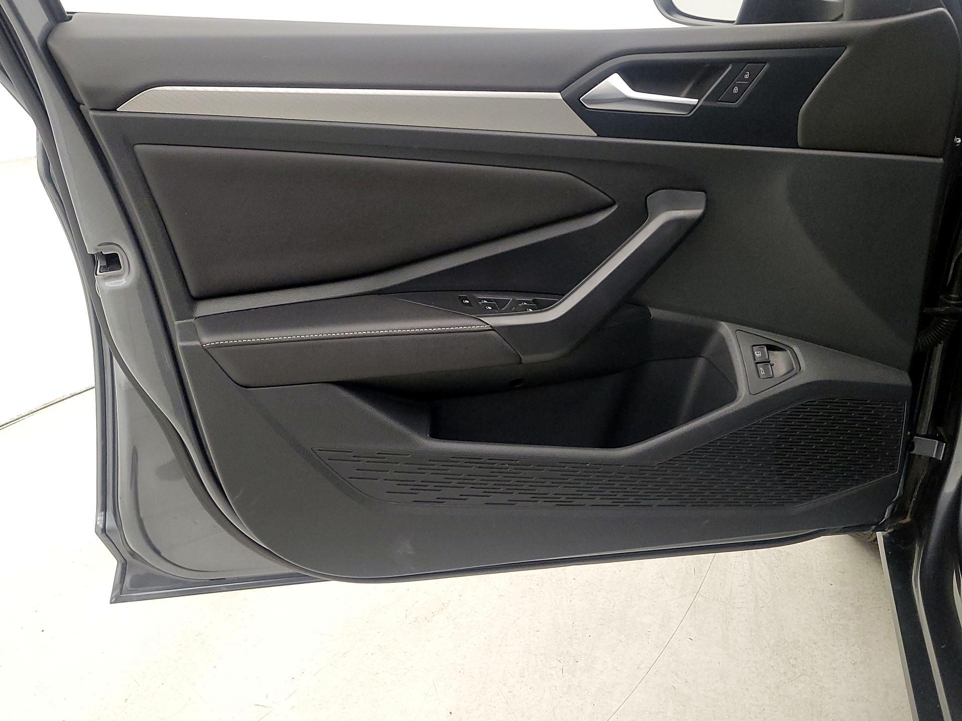 Thumbnail: 2024 Volkswagen Jetta - 12