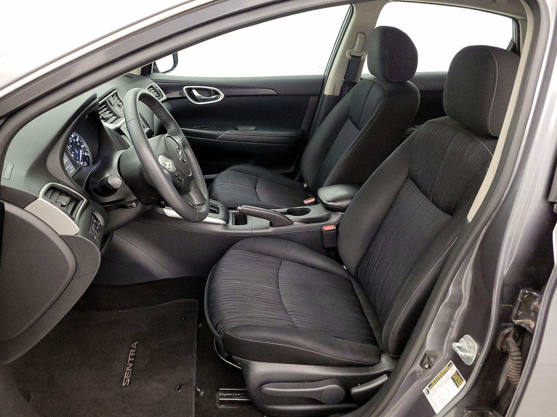 Thumbnail: 2017 Nissan Sentra - 11