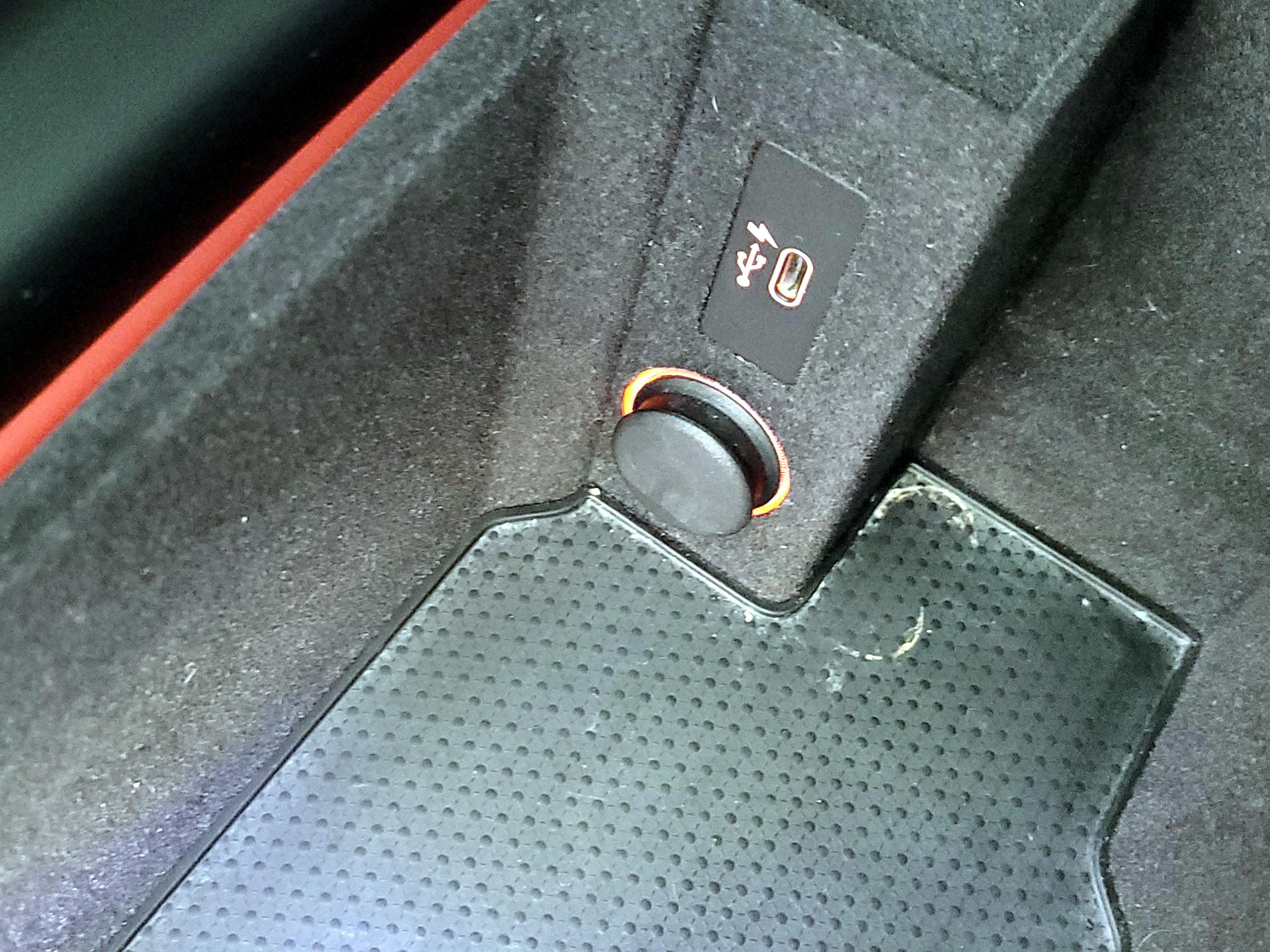 Thumbnail: 2022 BMW 8 Series - 19