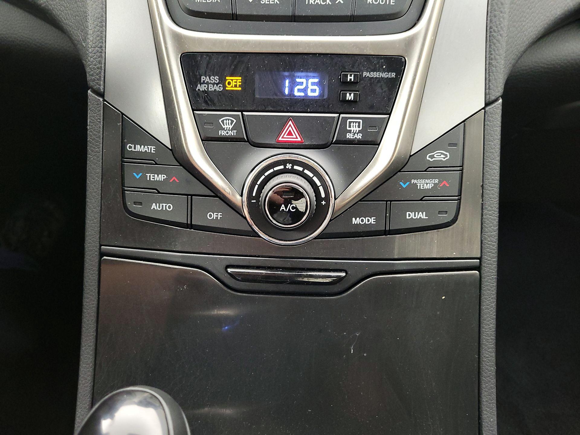 Thumbnail: 2014 Hyundai Azera - 17