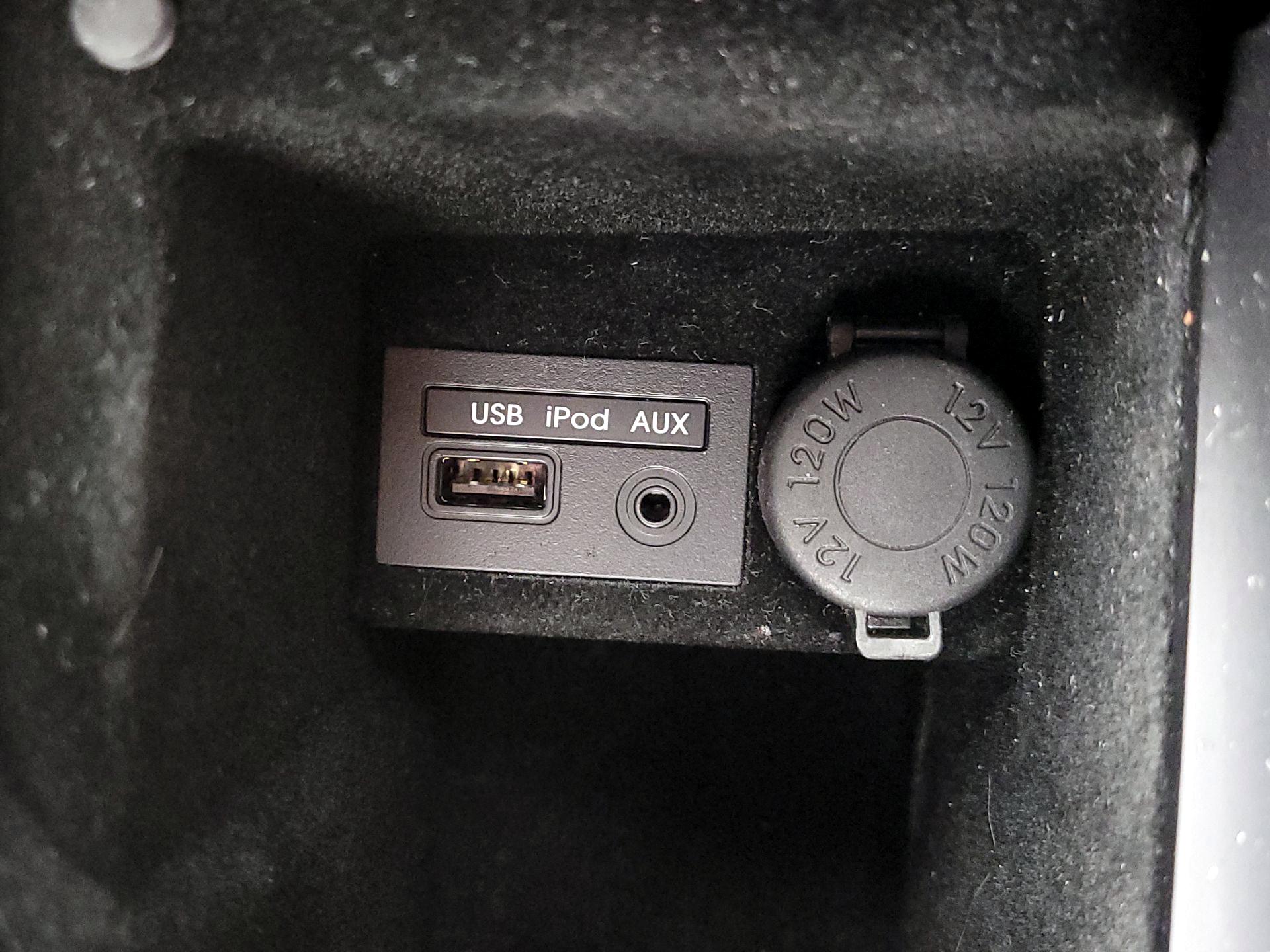 Thumbnail: 2014 Hyundai Azera - 19