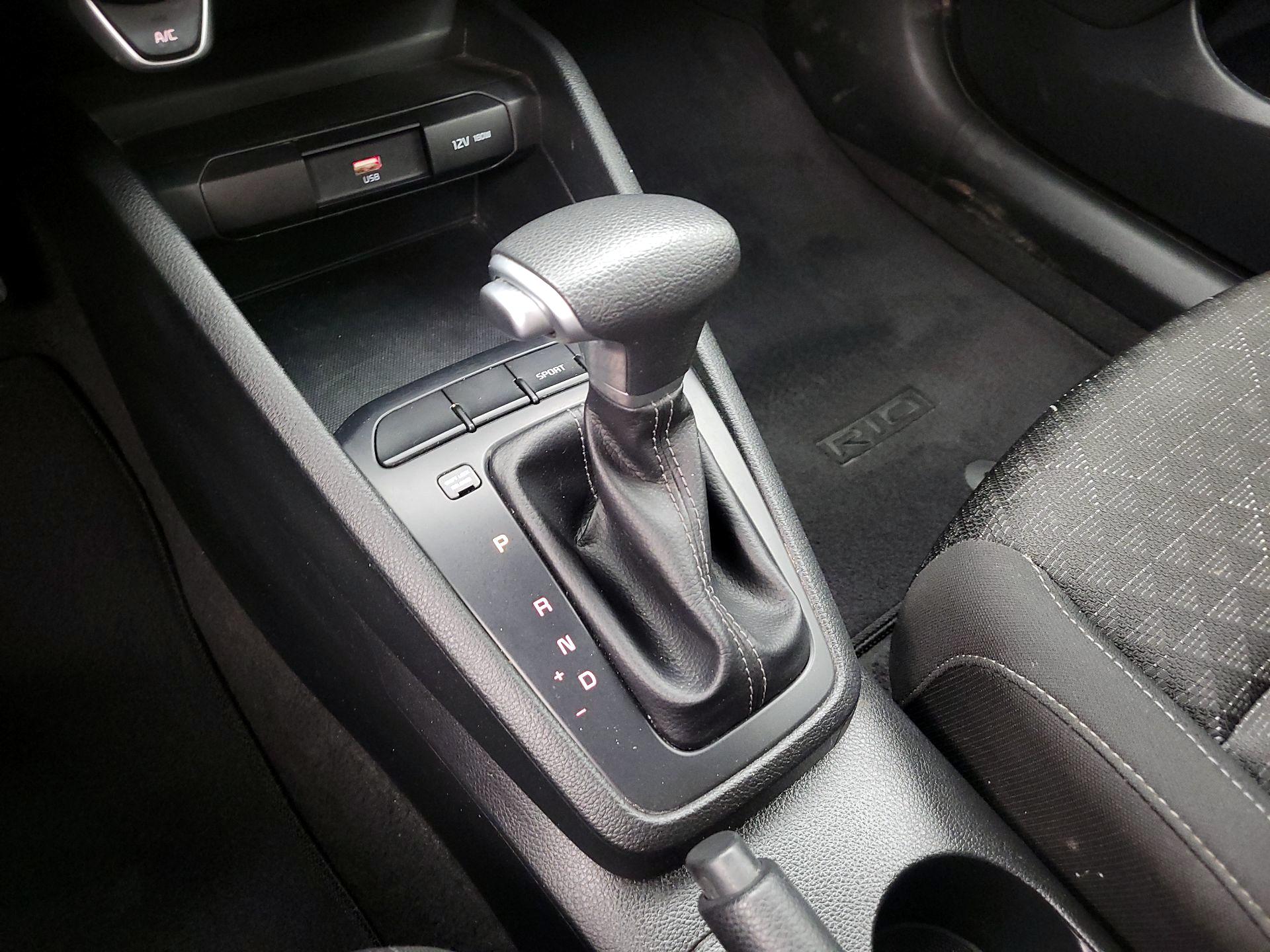 Thumbnail: 2023 Kia Rio - 17