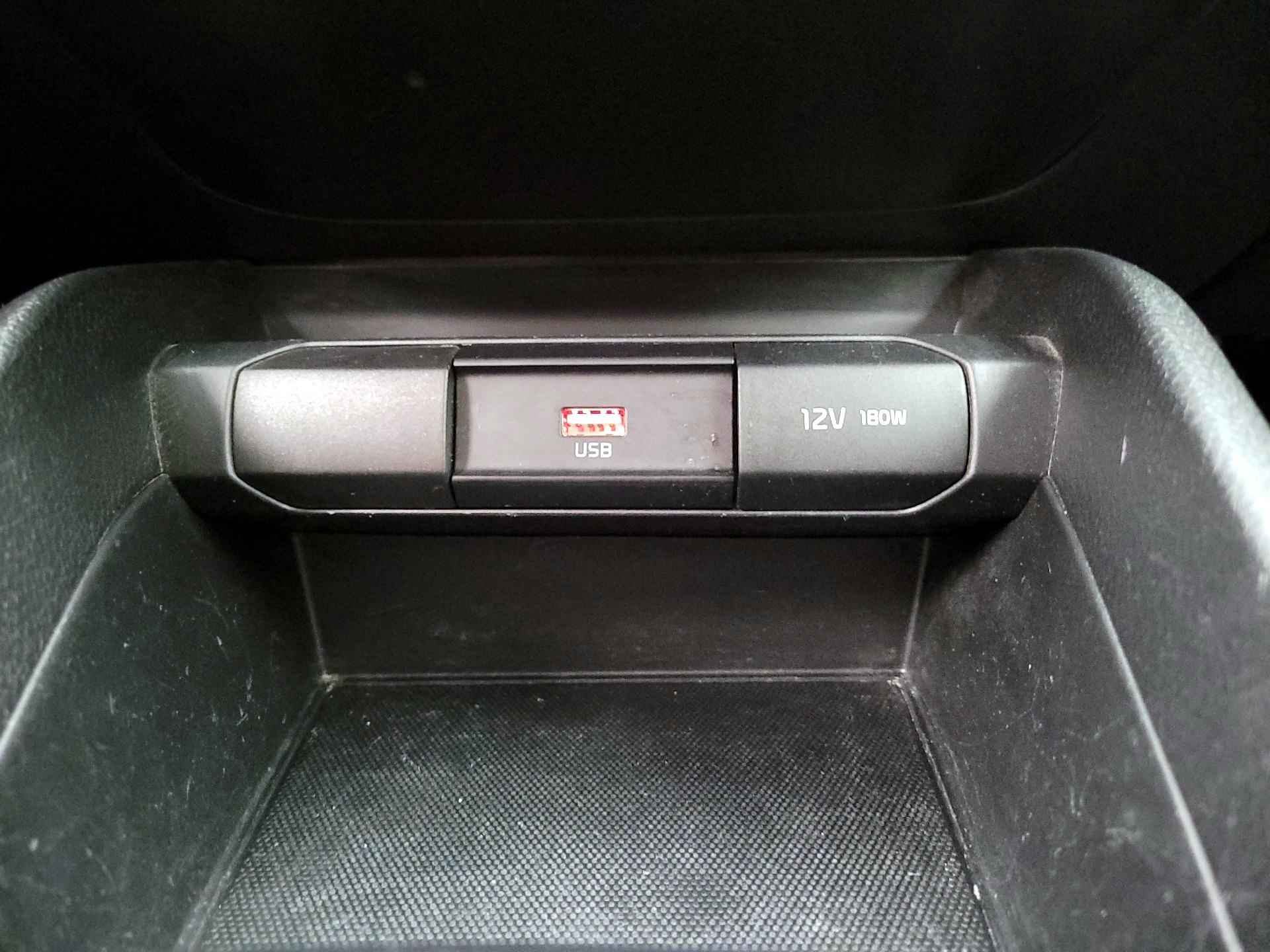 Thumbnail: 2023 Kia Rio - 18