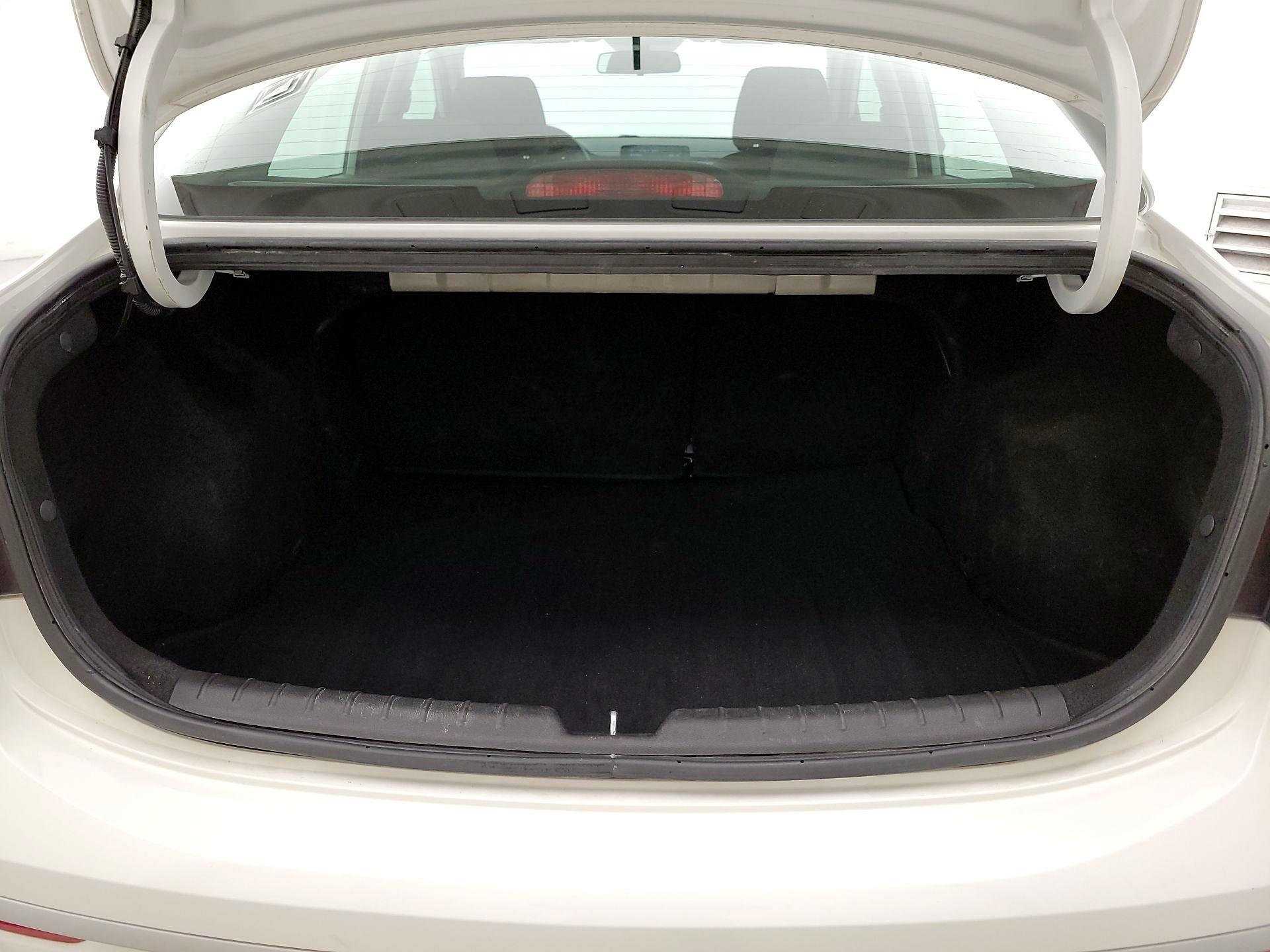 Thumbnail: 2023 Kia Rio - 20