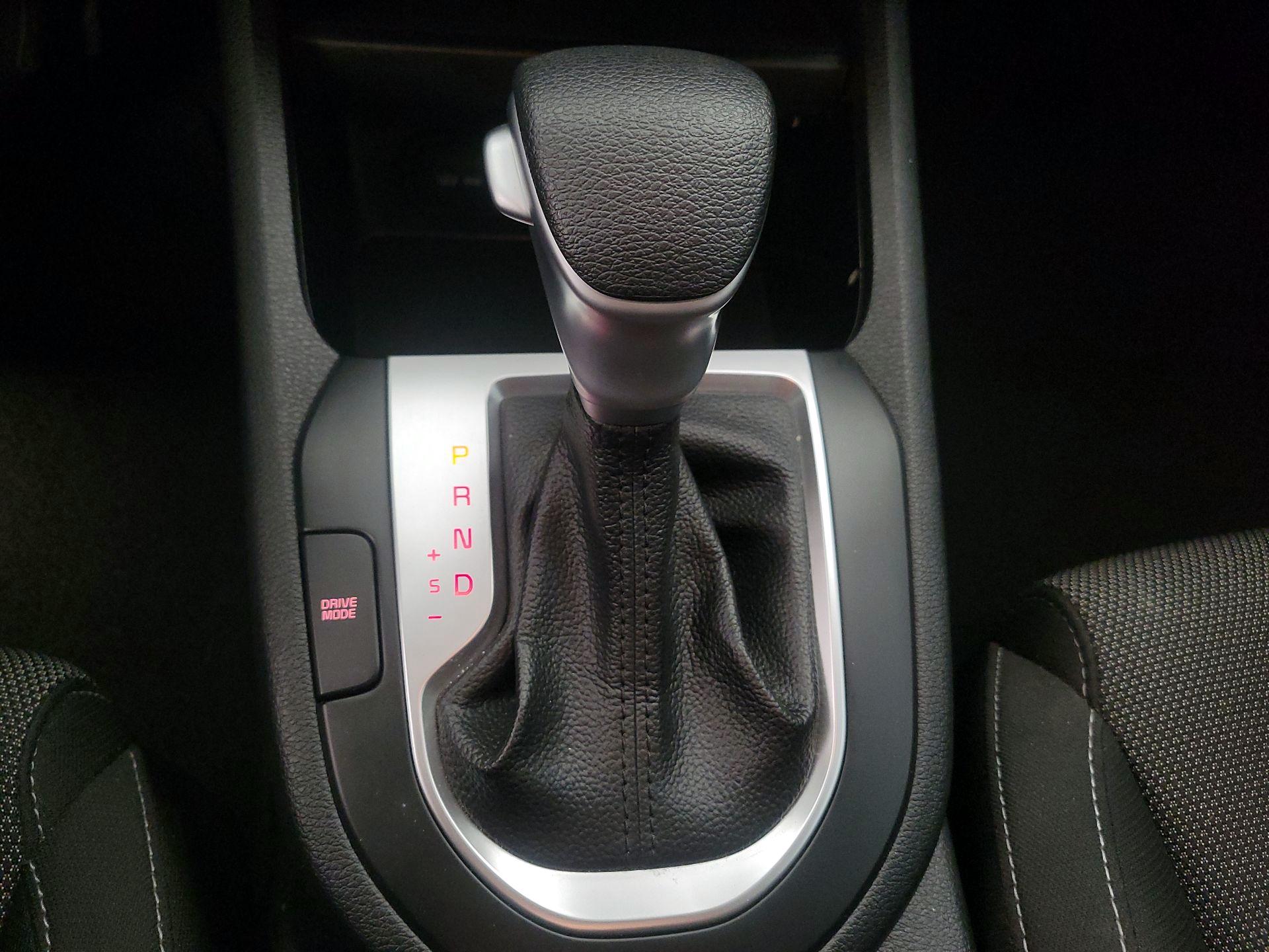 Thumbnail: 2022 Kia Forte - 17