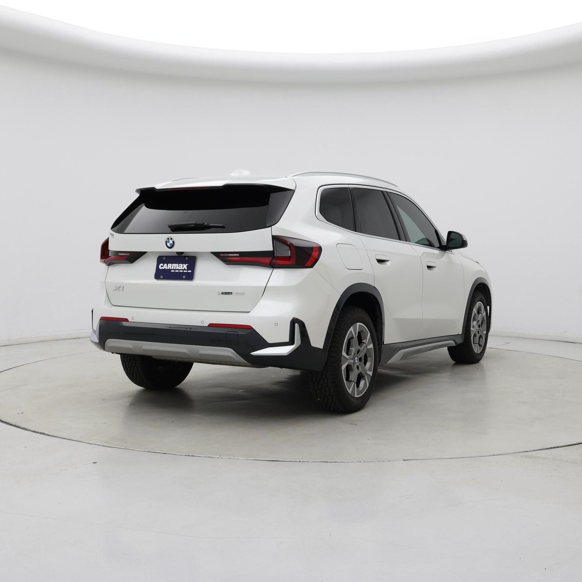 Thumbnail: 2023 BMW X1 - 8