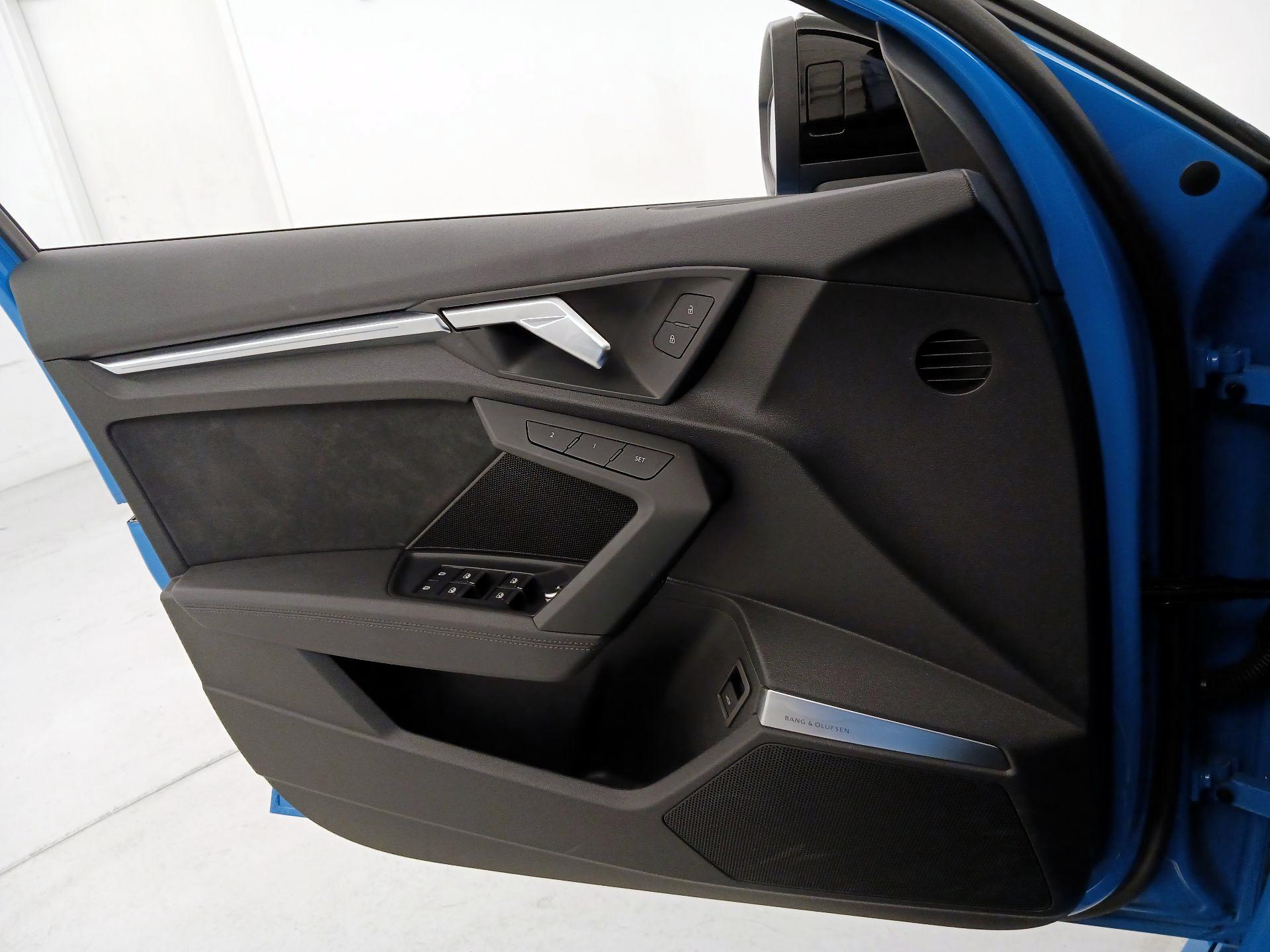 Thumbnail: 2024 Audi RS 3 - 12