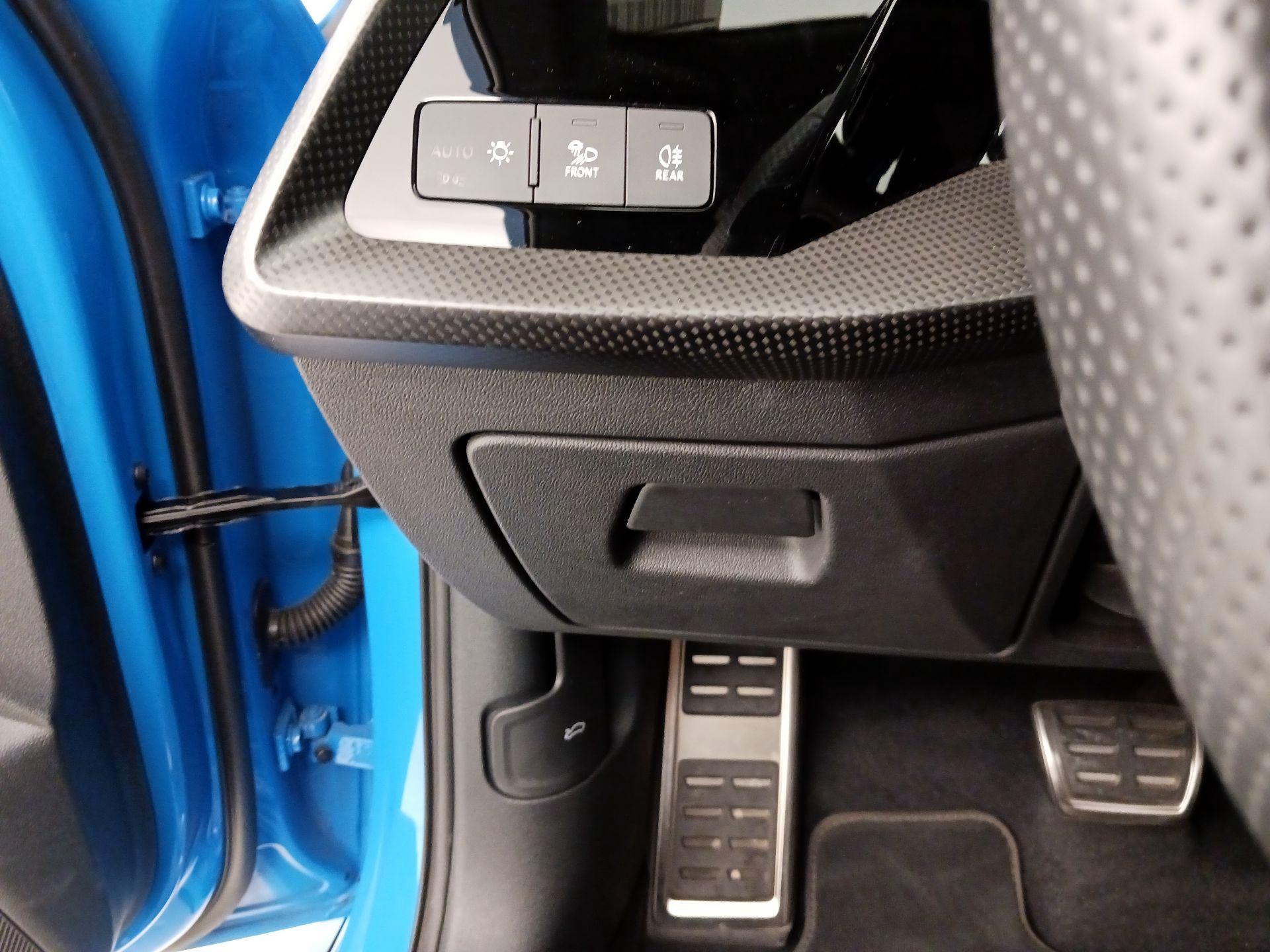 Thumbnail: 2024 Audi RS 3 - 13