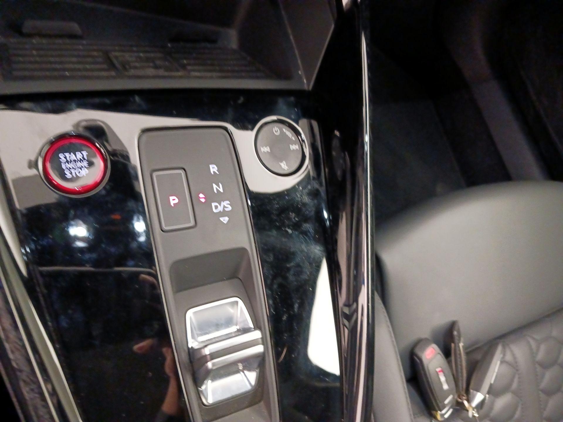 Thumbnail: 2024 Audi RS 3 - 18