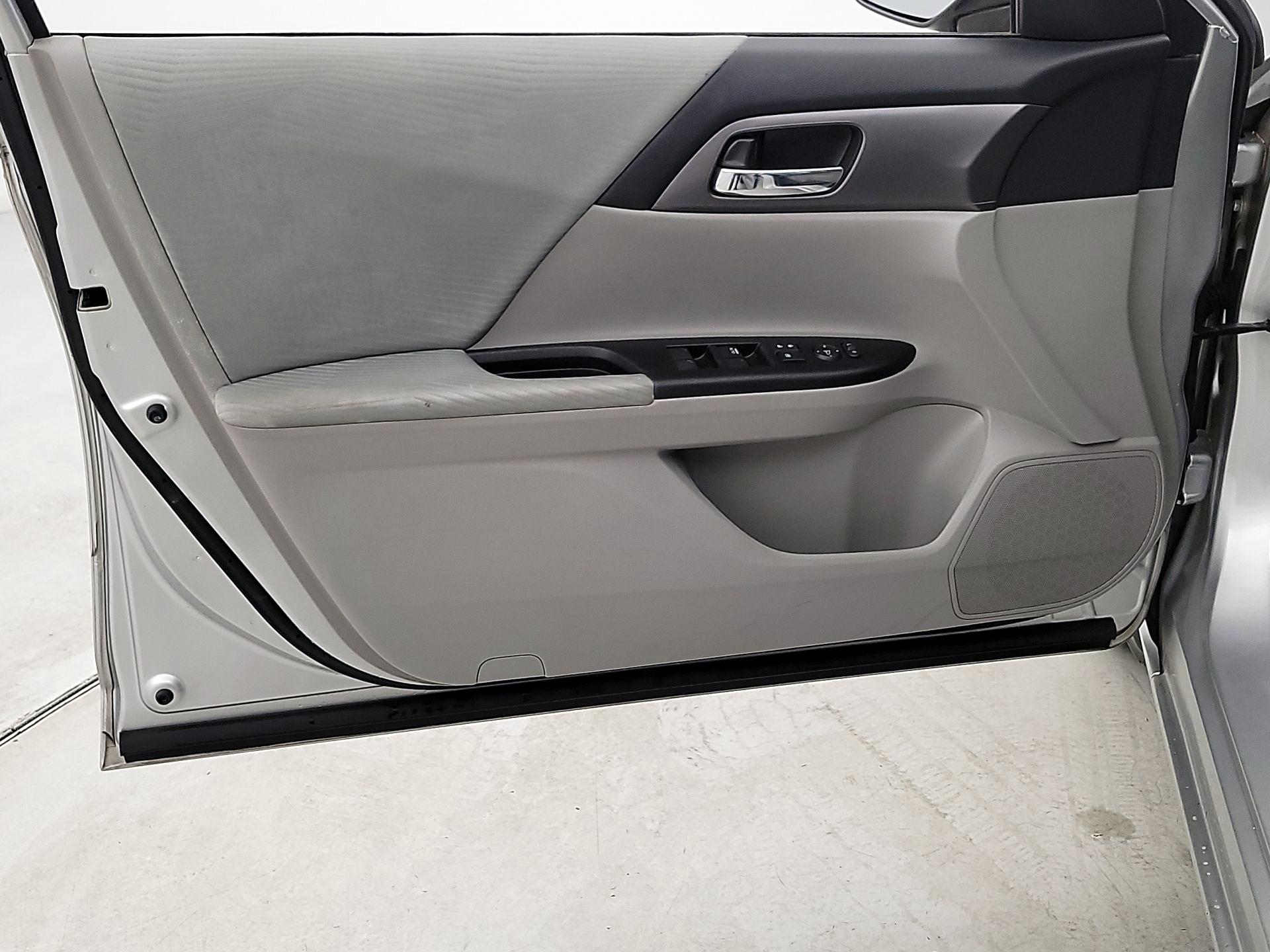 Thumbnail: 2015 Honda Accord - 12