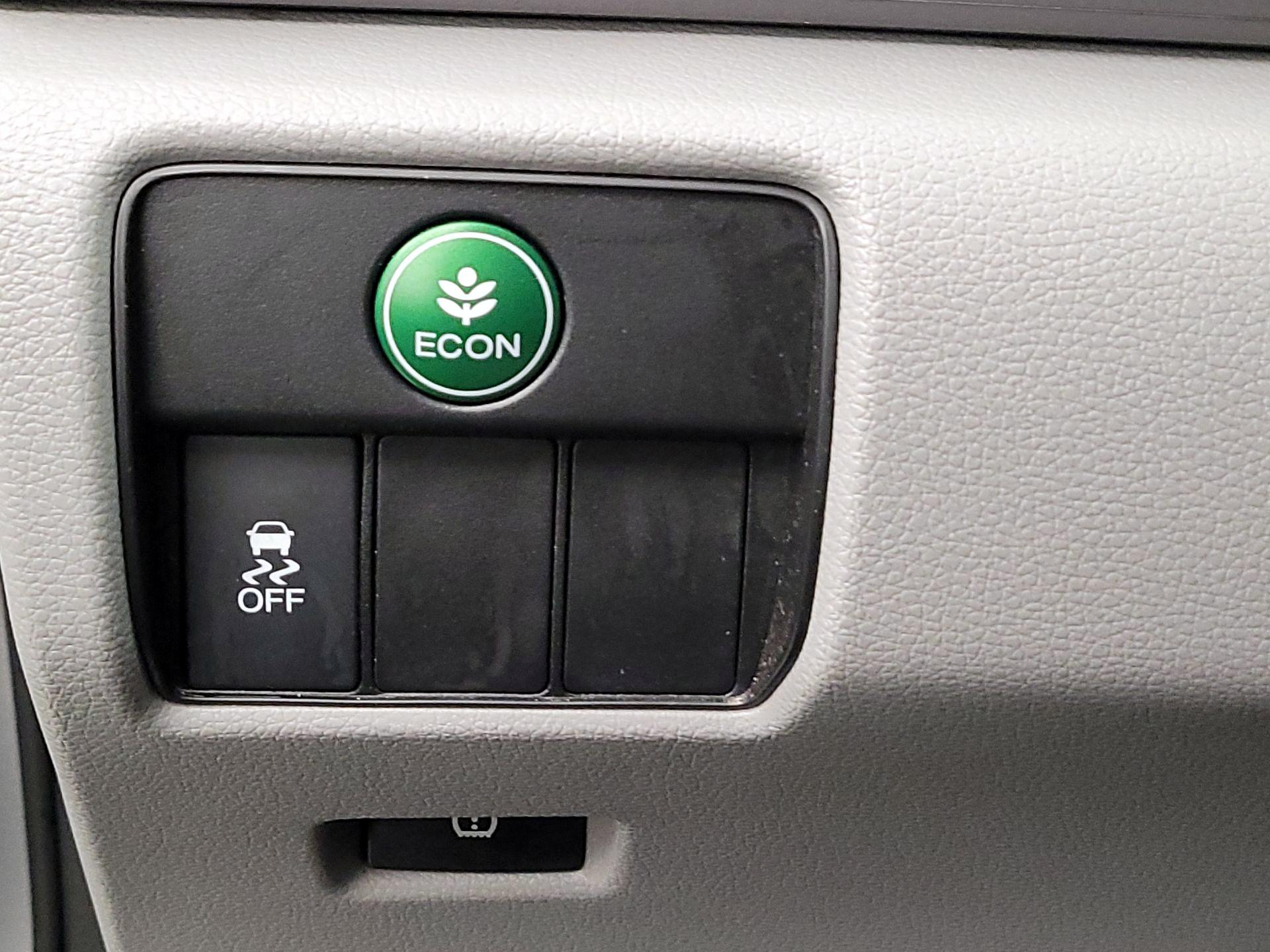 Thumbnail: 2015 Honda Accord - 13