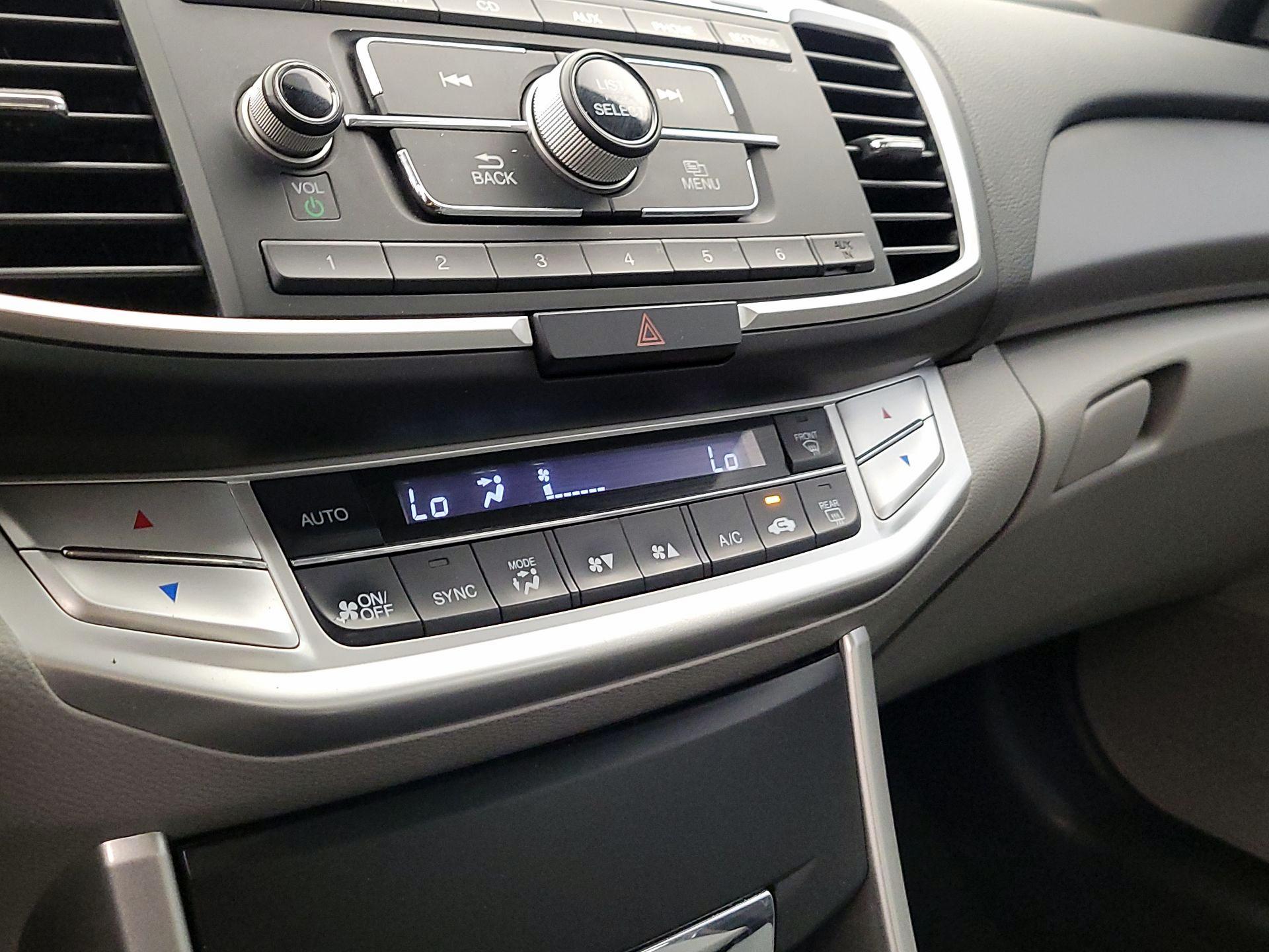 Thumbnail: 2015 Honda Accord - 16