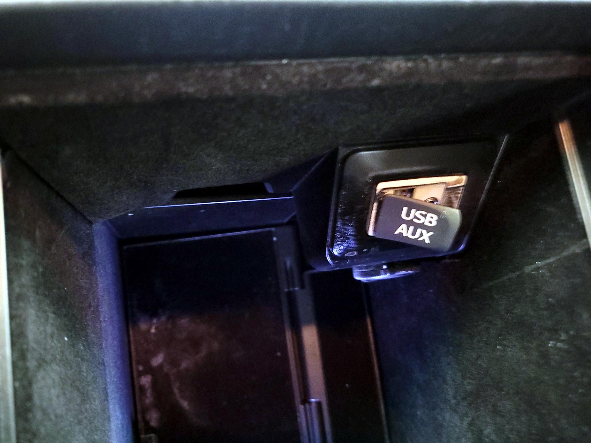 Thumbnail: 2015 Lexus RX - 18