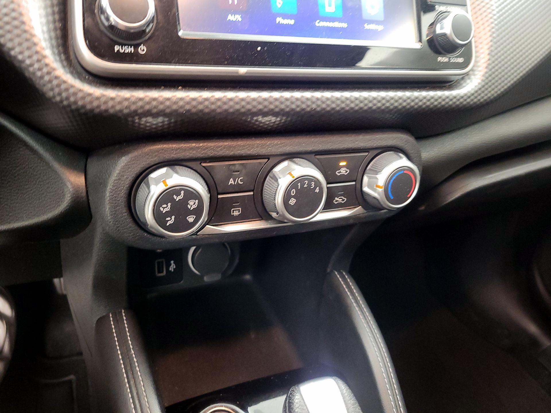 Thumbnail: 2019 Nissan Kicks - 14