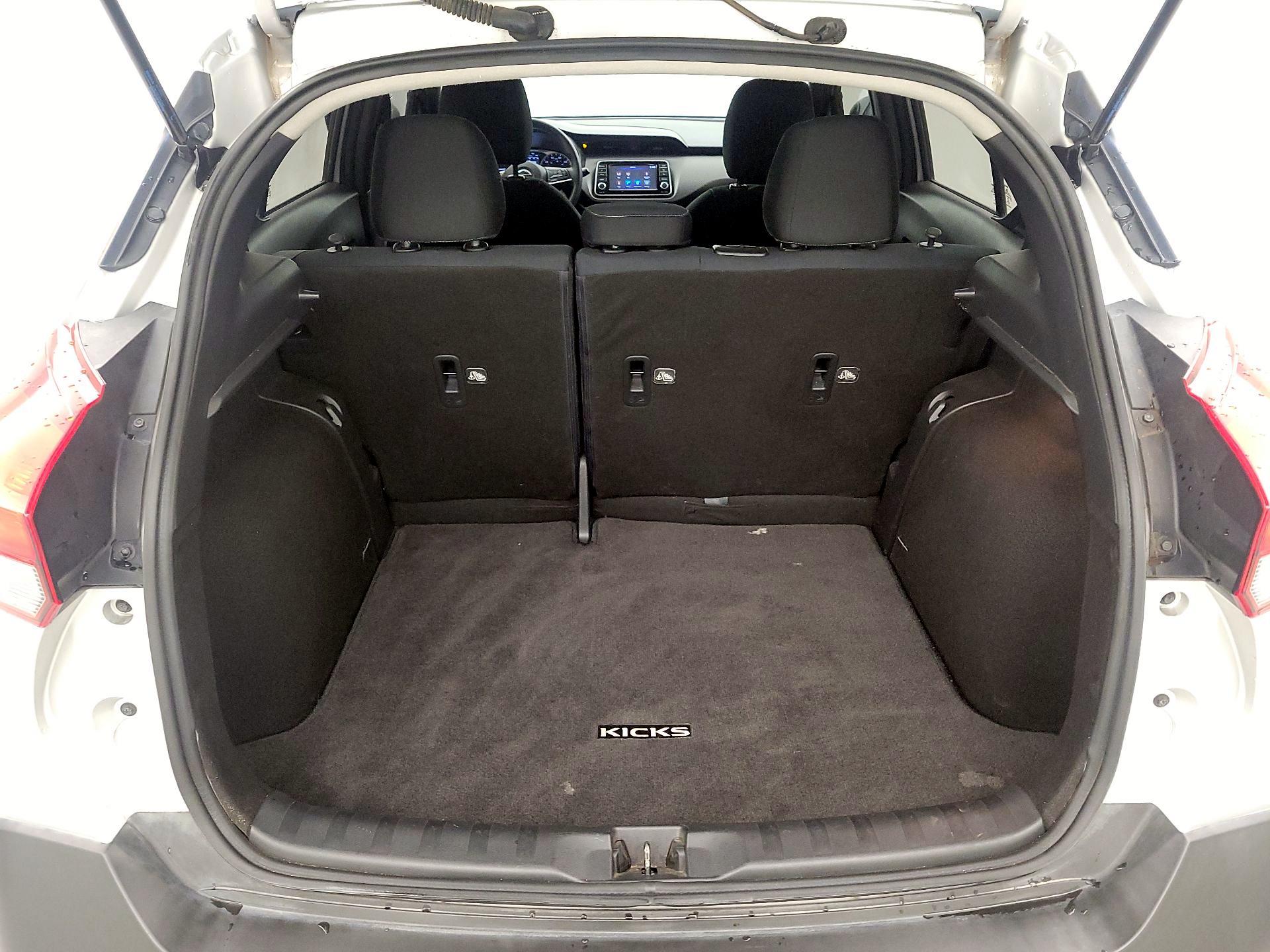 Thumbnail: 2019 Nissan Kicks - 16