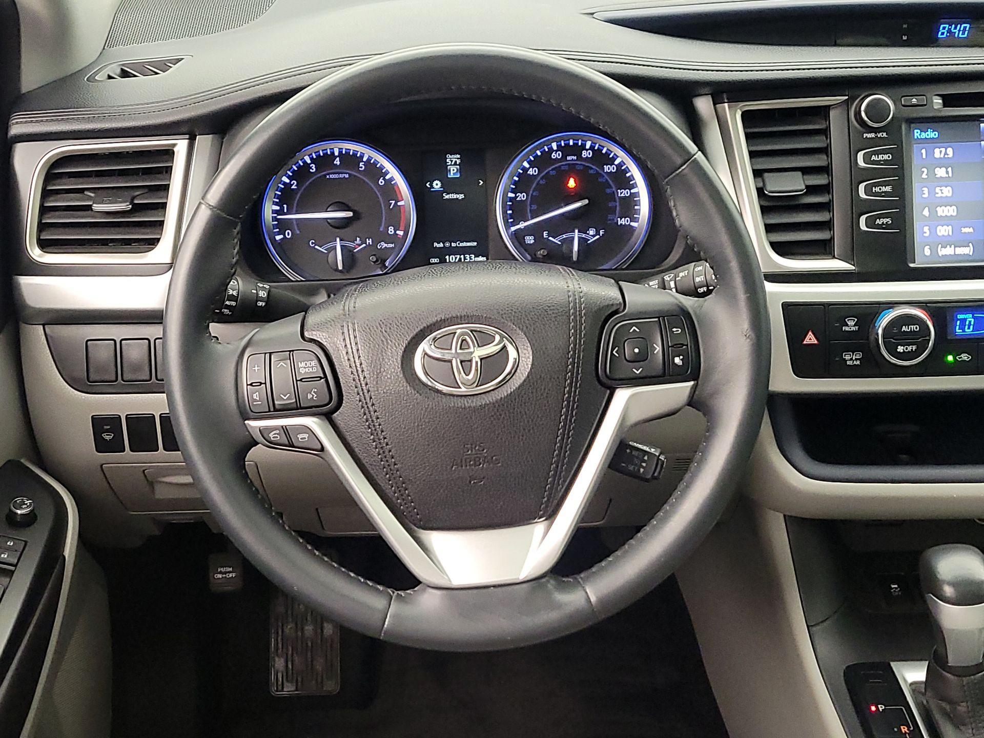 Thumbnail: 2016 Toyota Highlander - 10