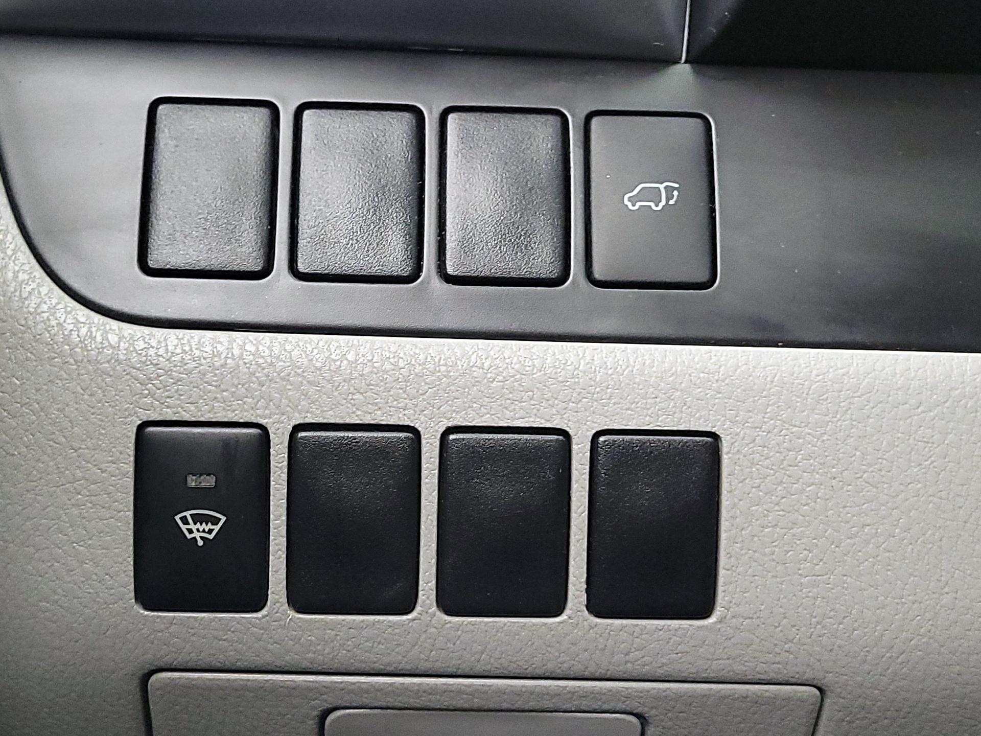 Thumbnail: 2016 Toyota Highlander - 13