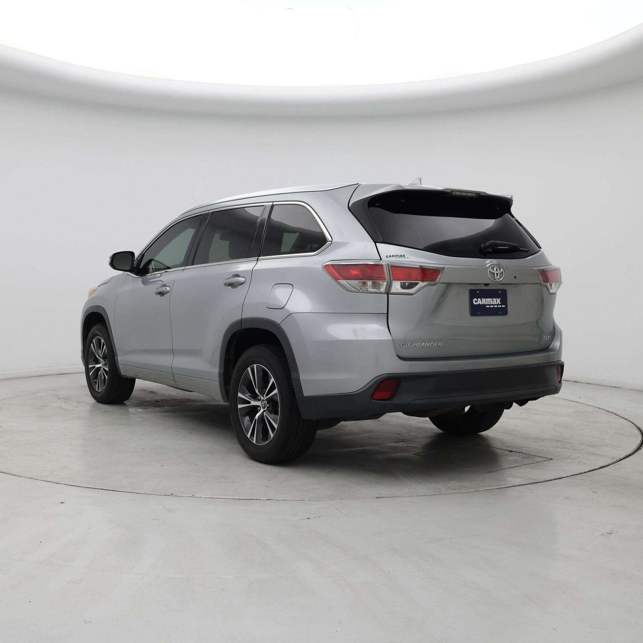 Thumbnail: 2016 Toyota Highlander - 2