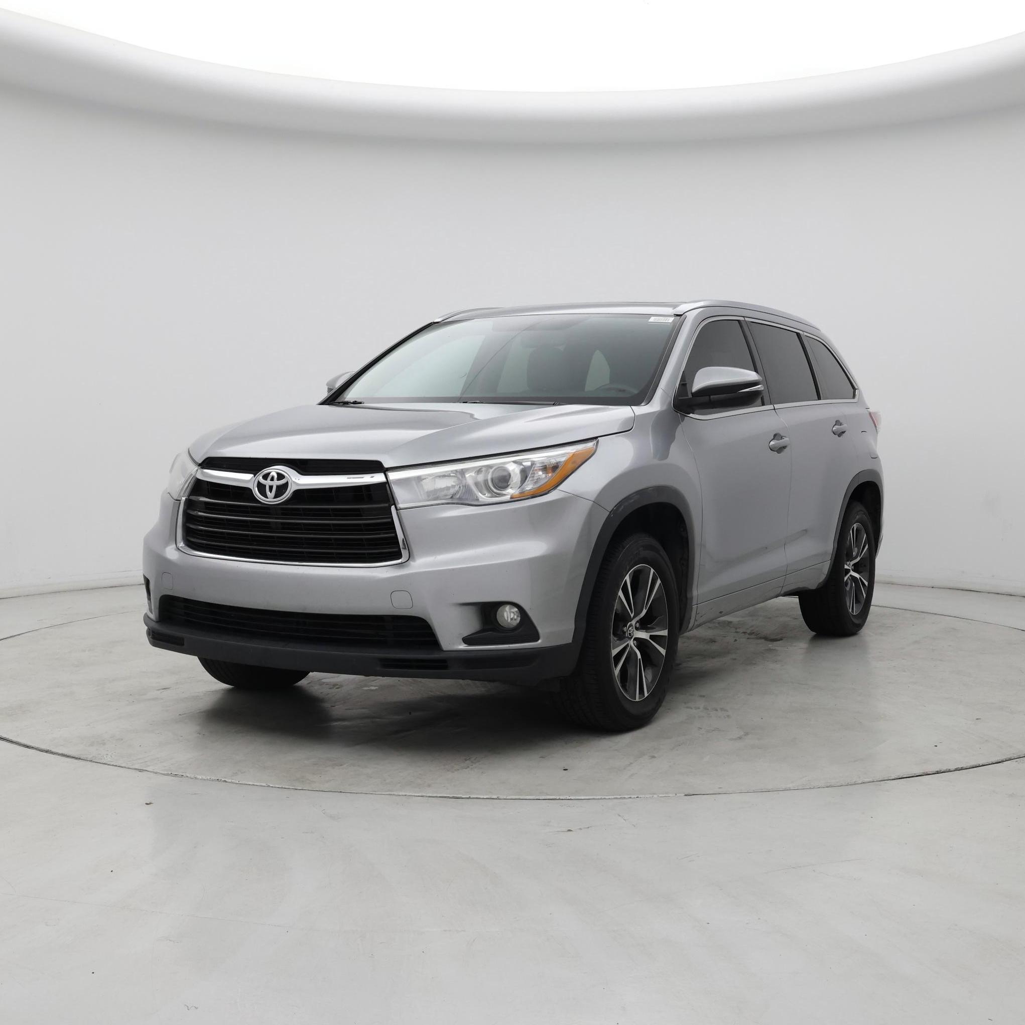 Thumbnail: 2016 Toyota Highlander - 4