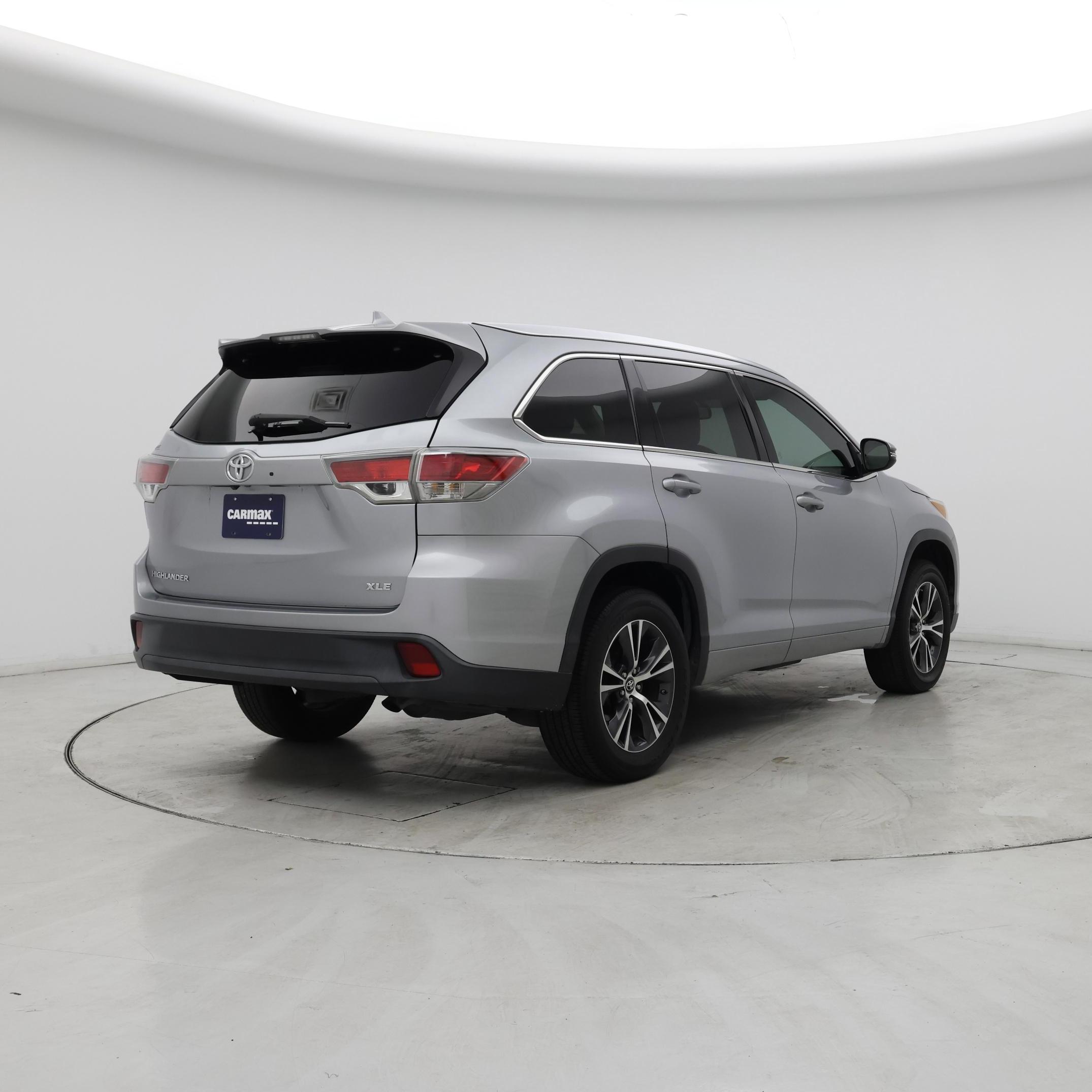 Thumbnail: 2016 Toyota Highlander - 8