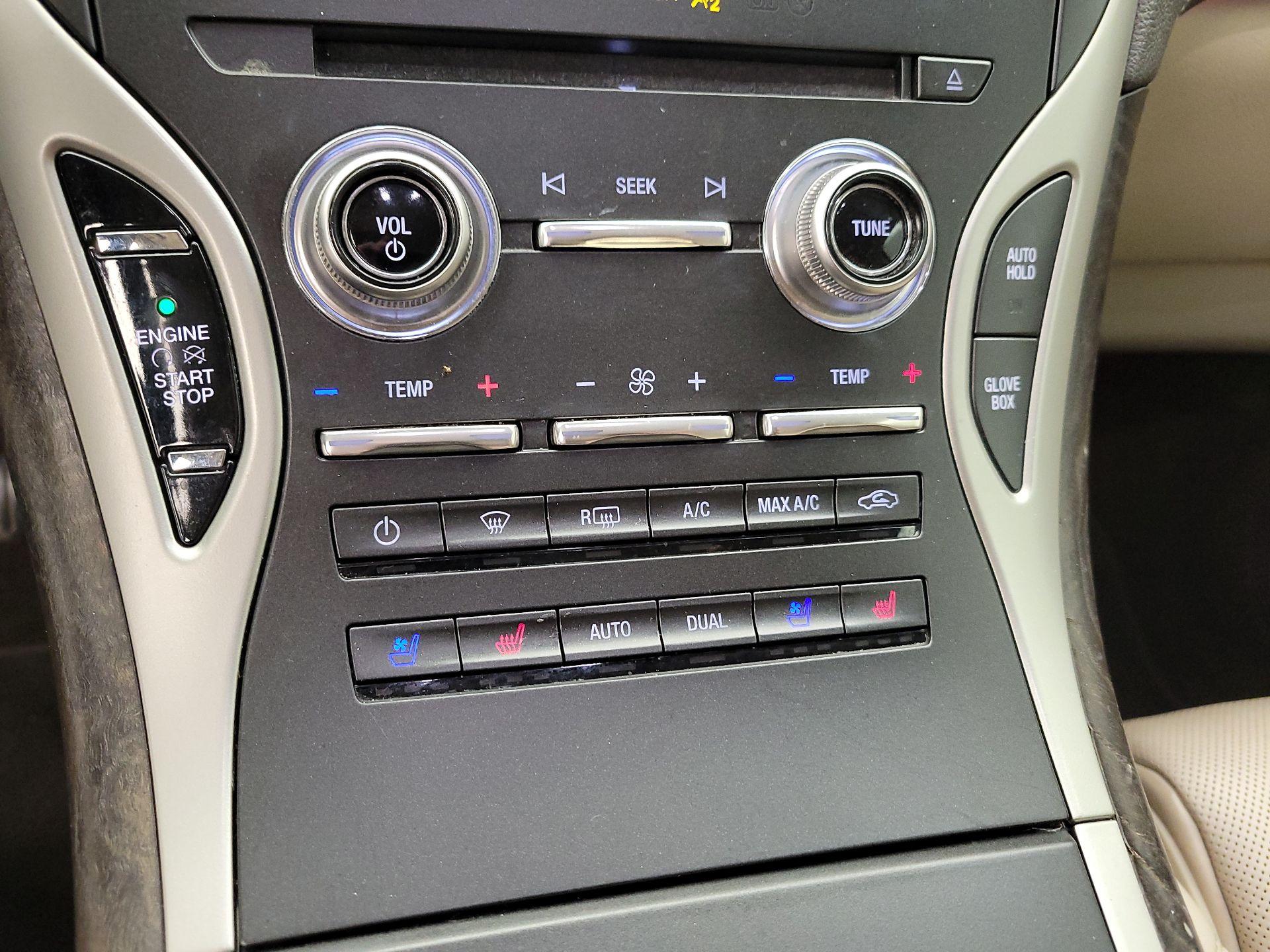 Thumbnail: 2020 Hyundai Elantra - 17