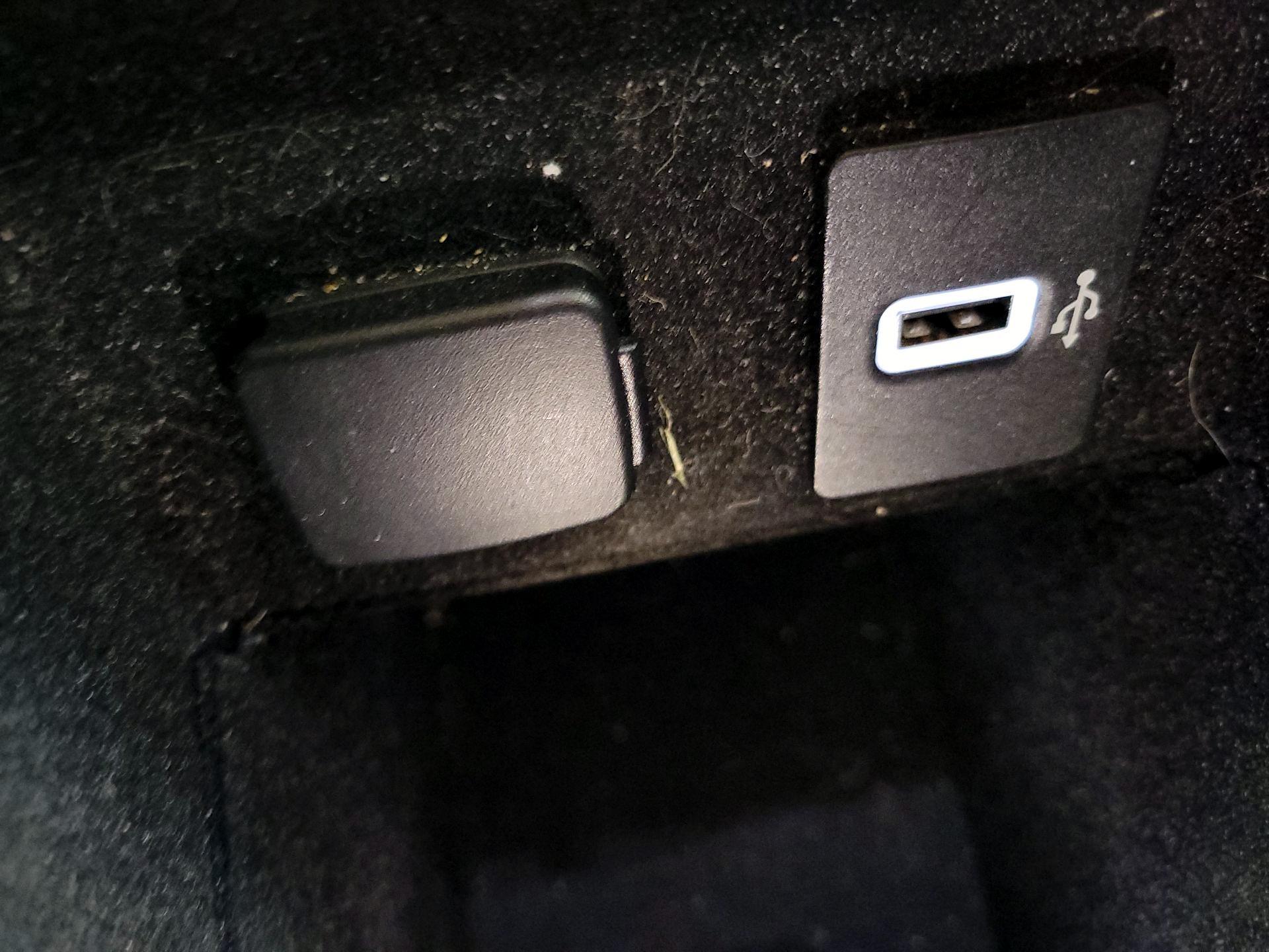 Thumbnail: 2020 Hyundai Elantra - 19