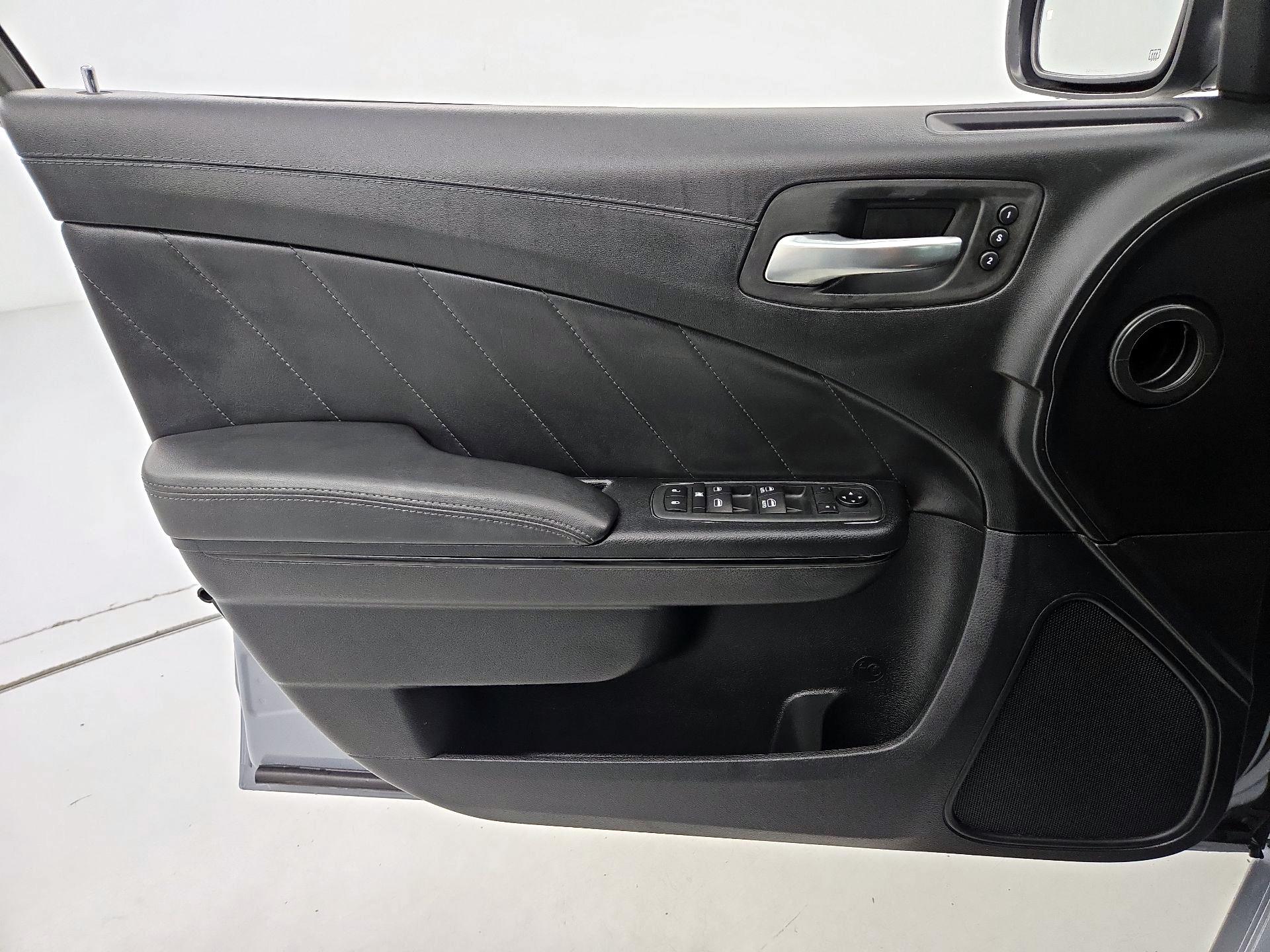 Thumbnail: 2020 Dodge Charger - 12