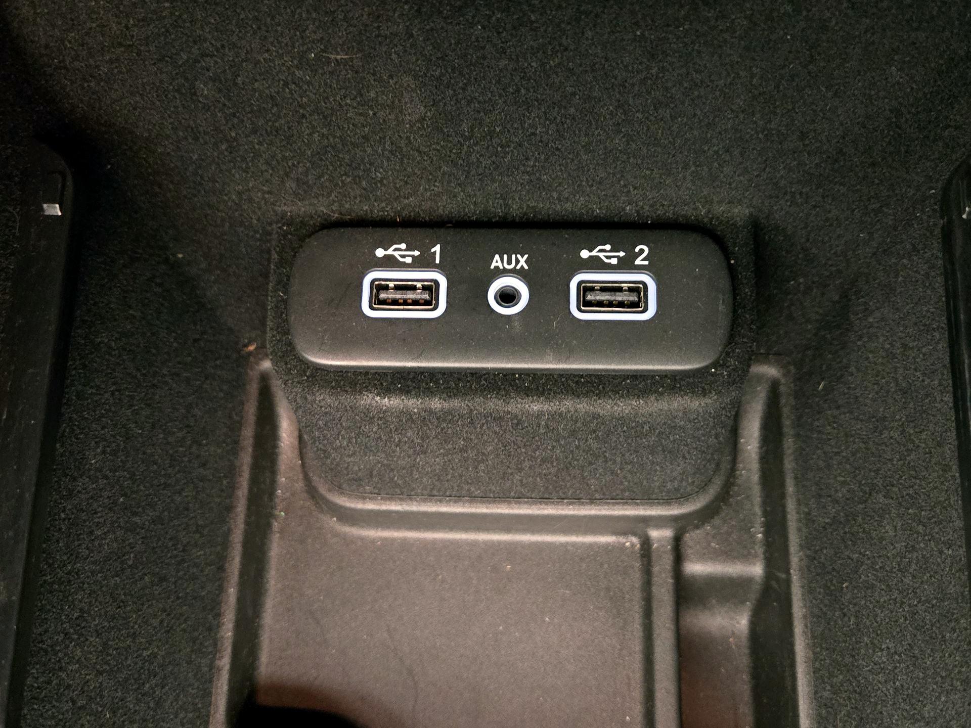 Thumbnail: 2020 Dodge Charger - 19