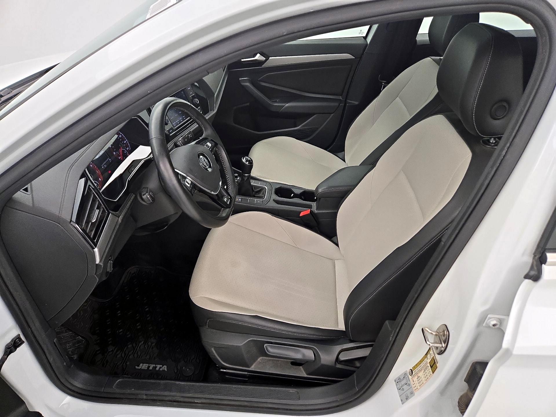 Thumbnail: 2020 Volkswagen Jetta - 11