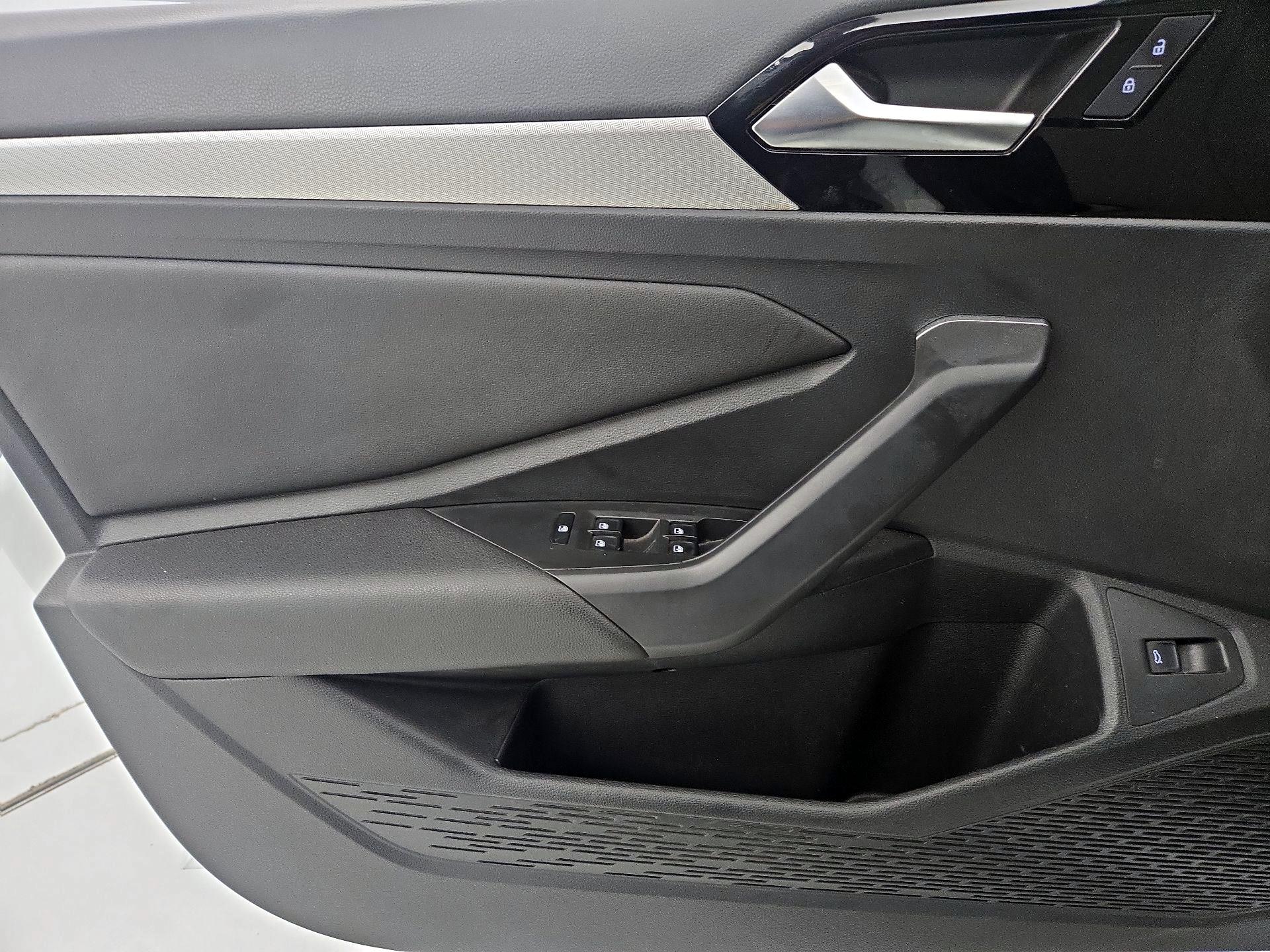 Thumbnail: 2020 Volkswagen Jetta - 12