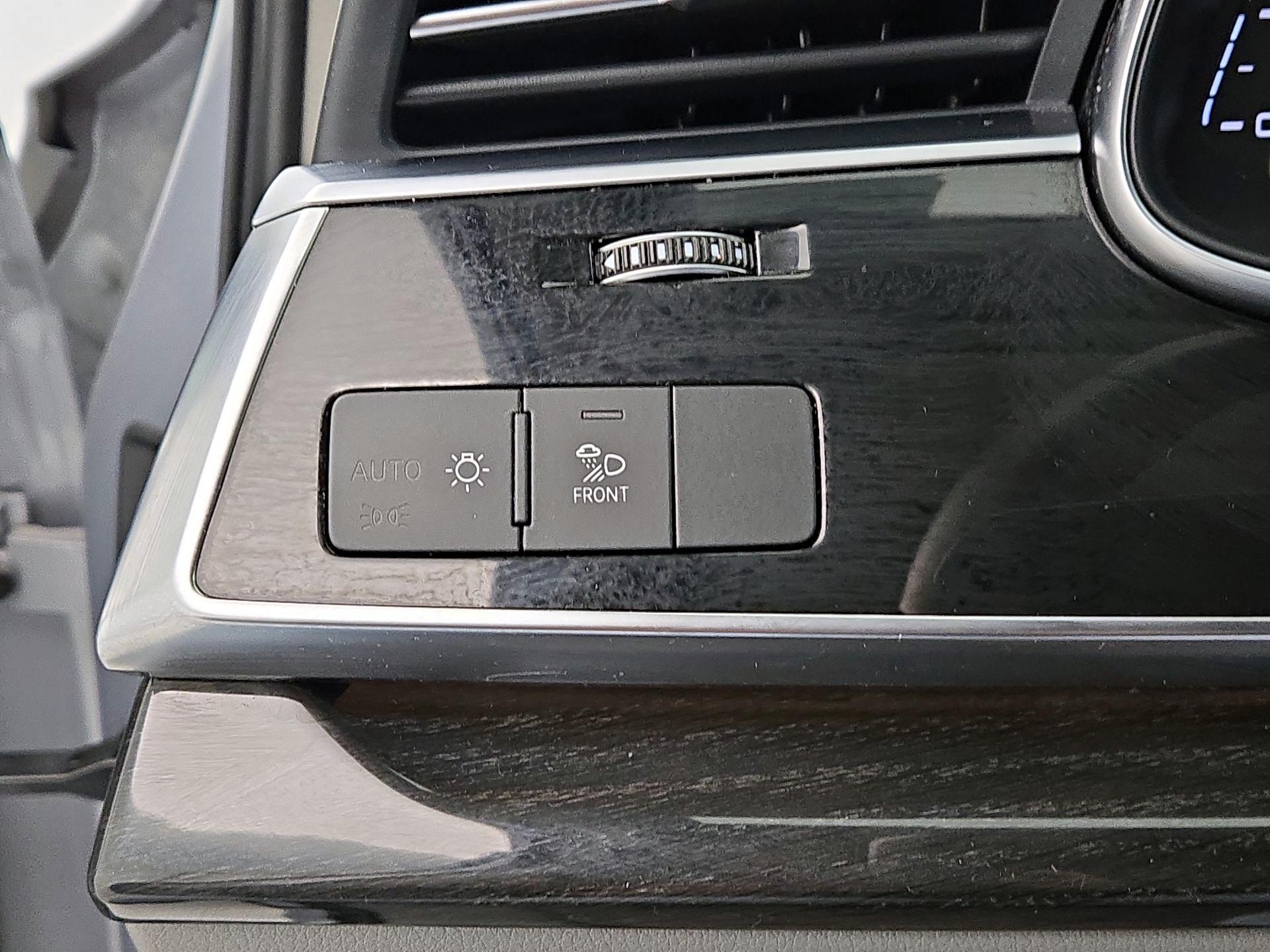 Thumbnail: 2022 Audi Q7 - 13