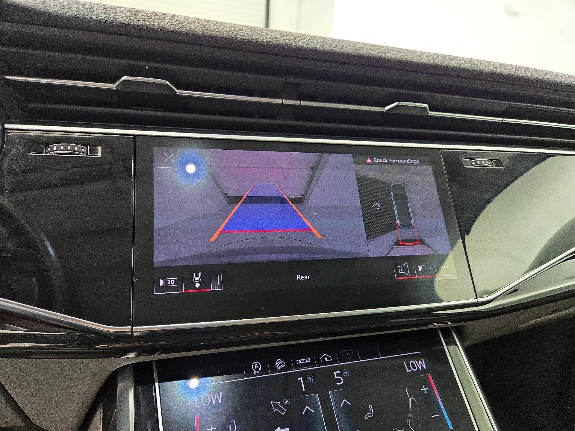 Thumbnail: 2022 Audi Q7 - 15