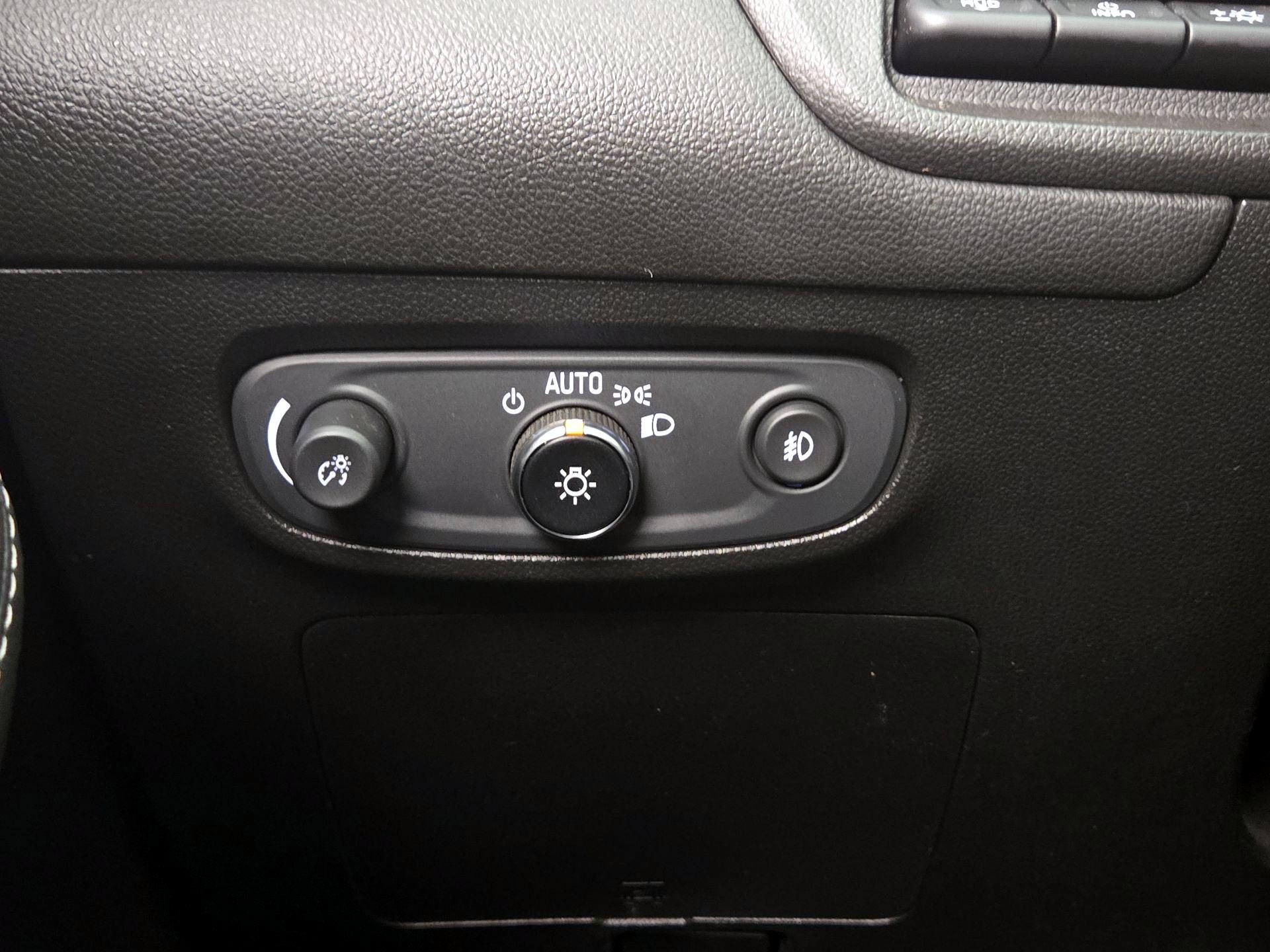 Thumbnail: 2020 Buick Encore GX - 13