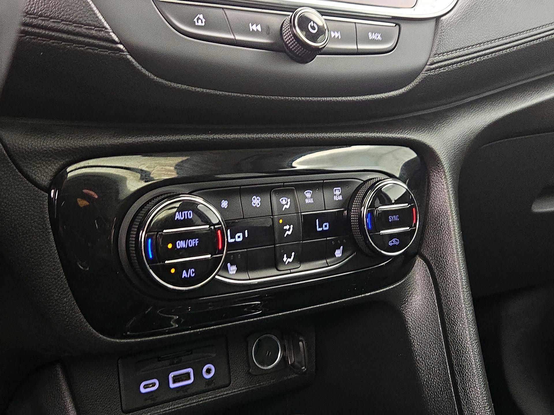 Thumbnail: 2020 Buick Encore GX - 17