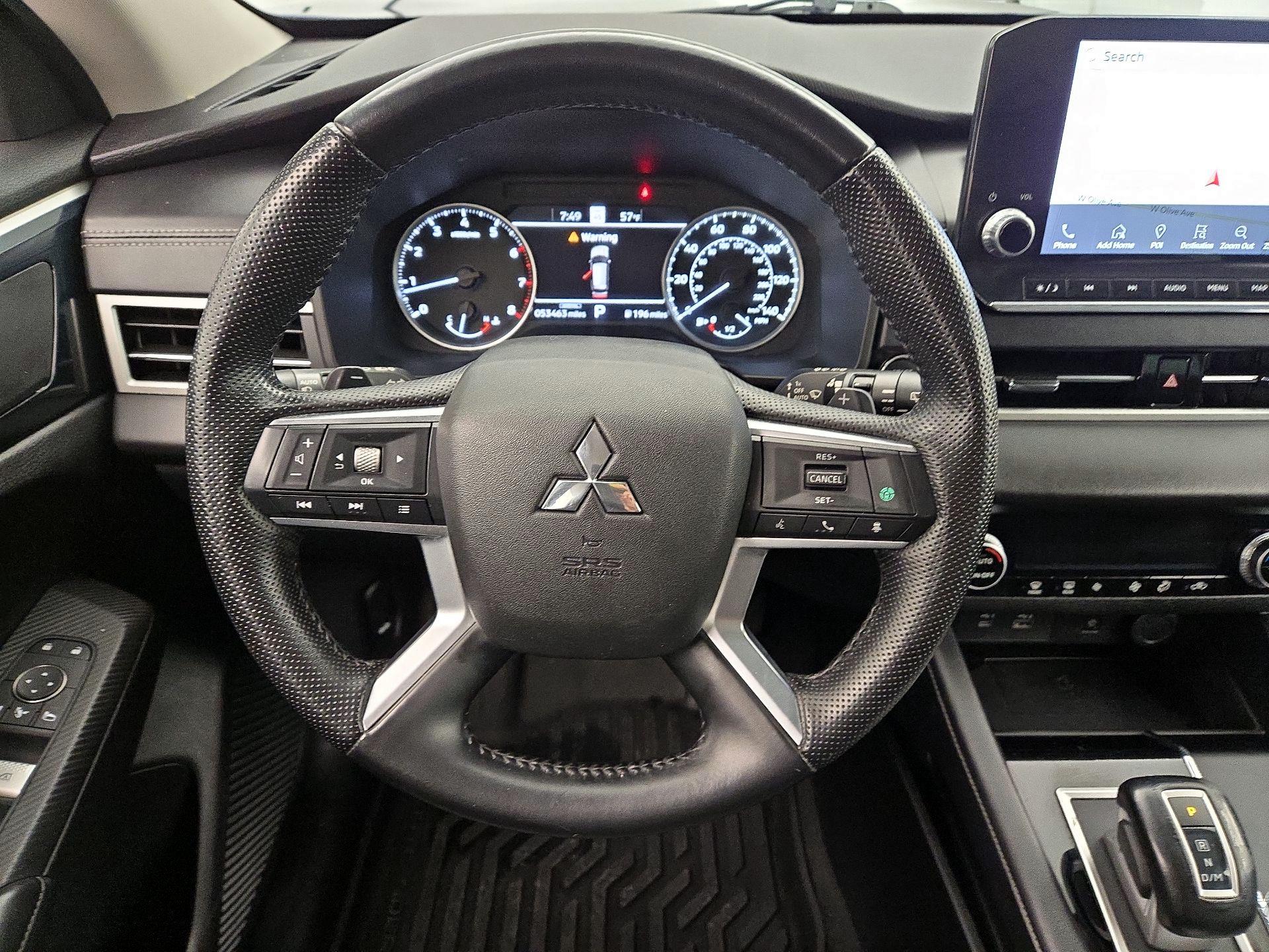 Thumbnail: 2023 Mitsubishi Outlander - 10