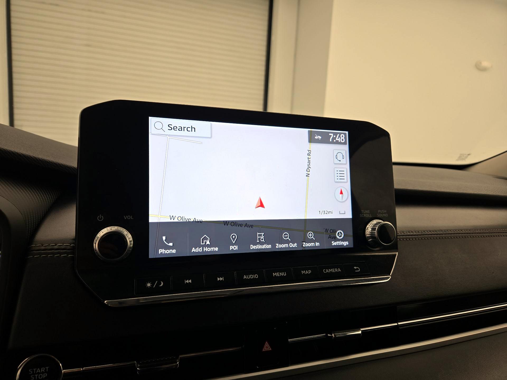 Thumbnail: 2023 Mitsubishi Outlander - 14