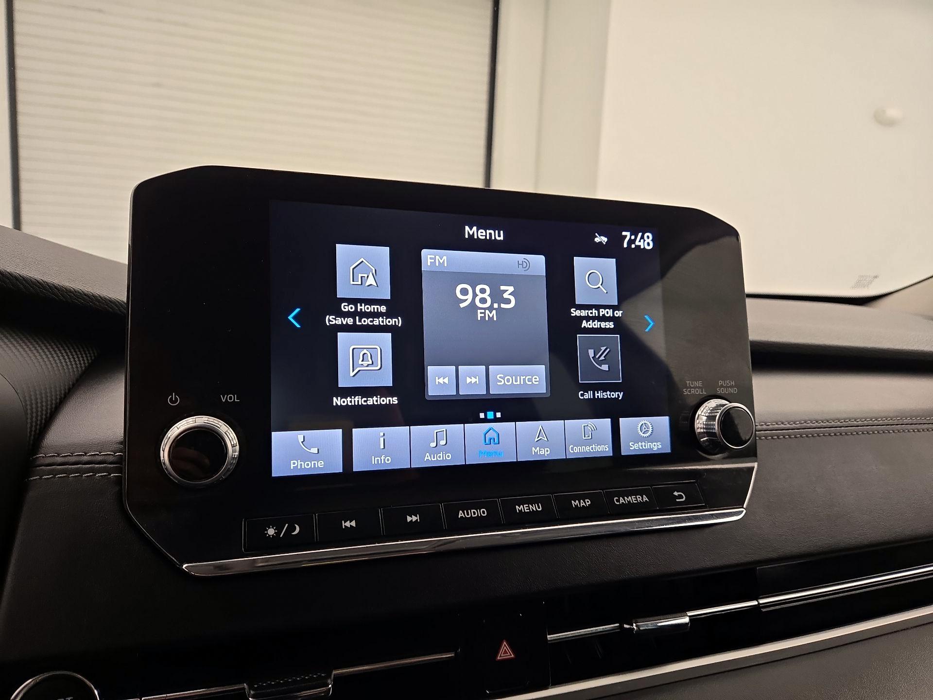 Thumbnail: 2023 Mitsubishi Outlander - 16