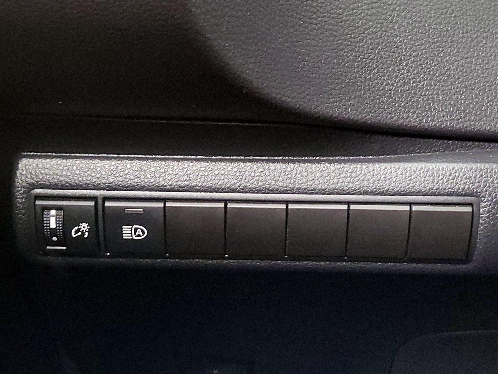 Thumbnail: 2024 Toyota Corolla - 13