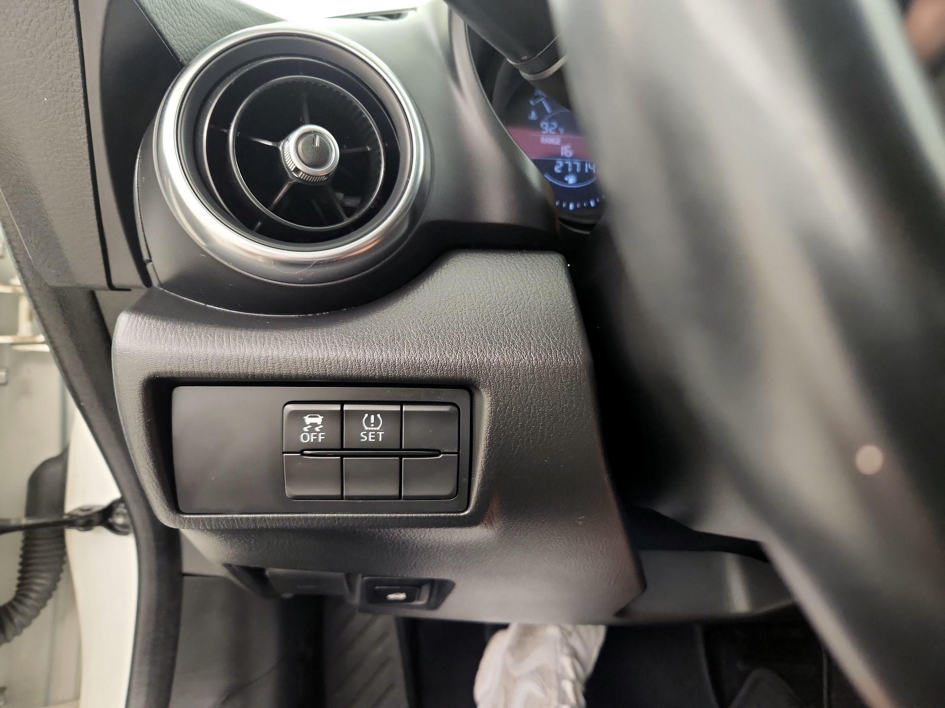 Thumbnail: 2018 Fiat 124 Spider - 13