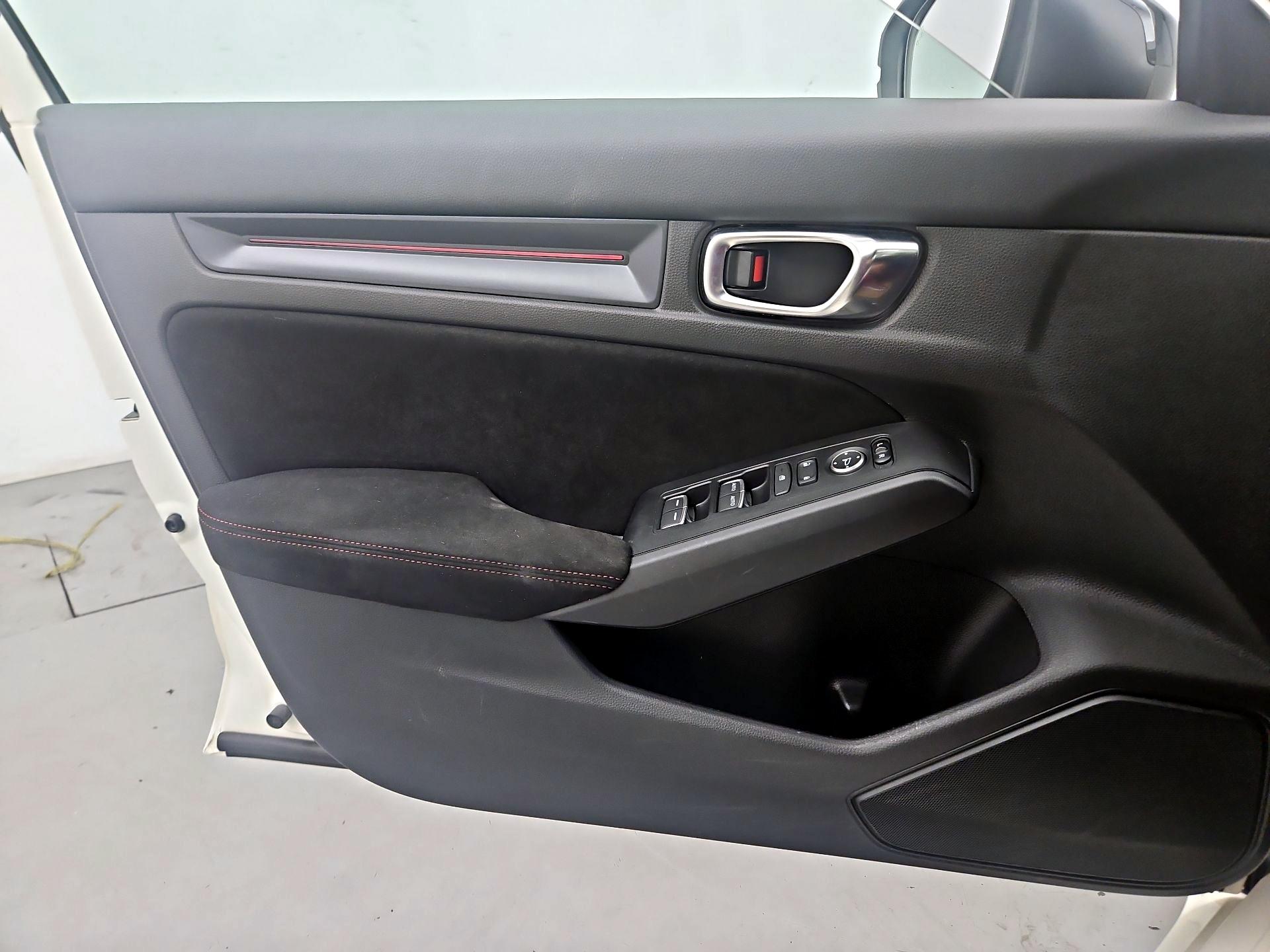 Thumbnail: 2023 Honda Civic - 12